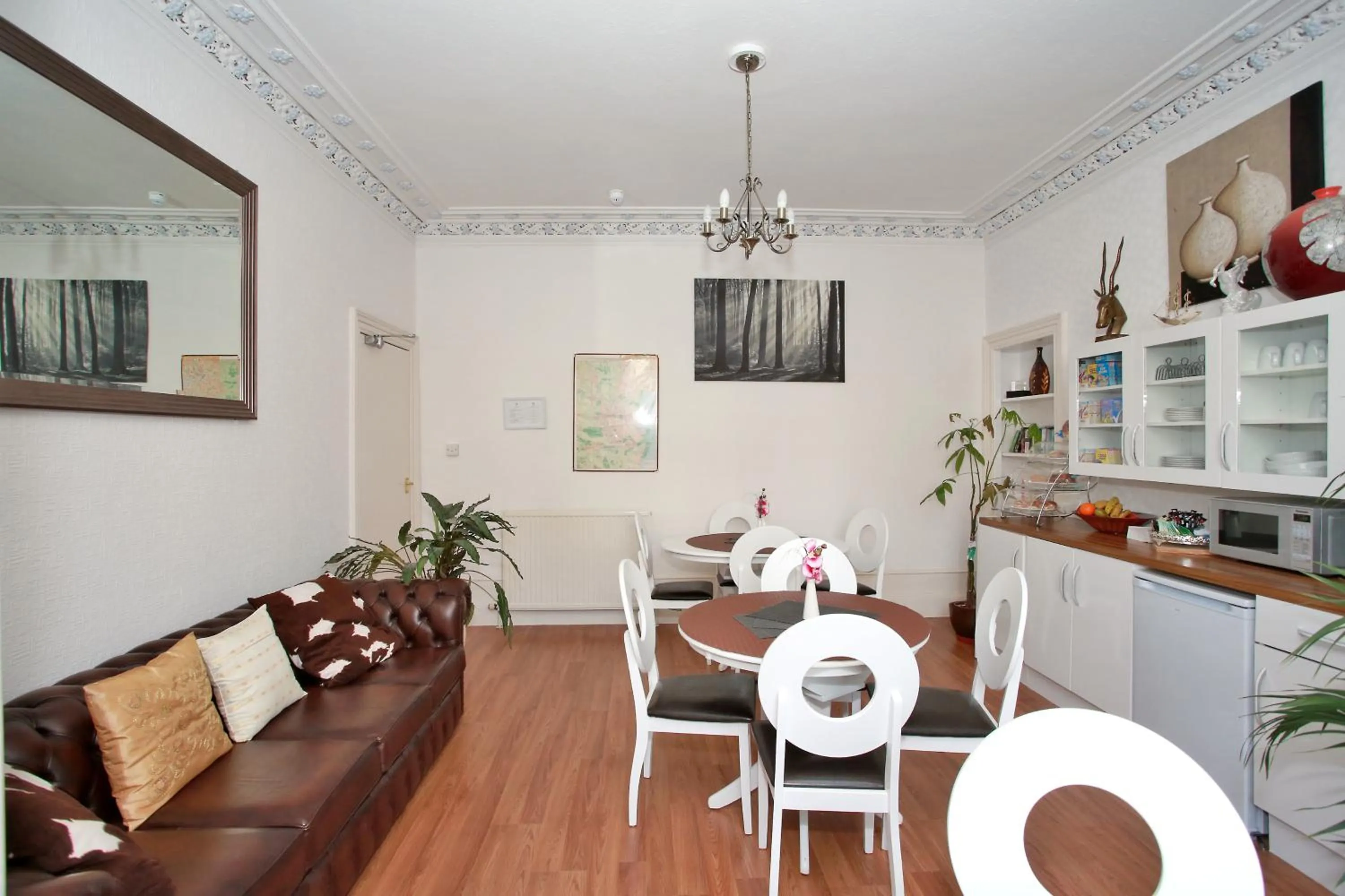 Food and drinks in CitiHouse Aberdeen West End