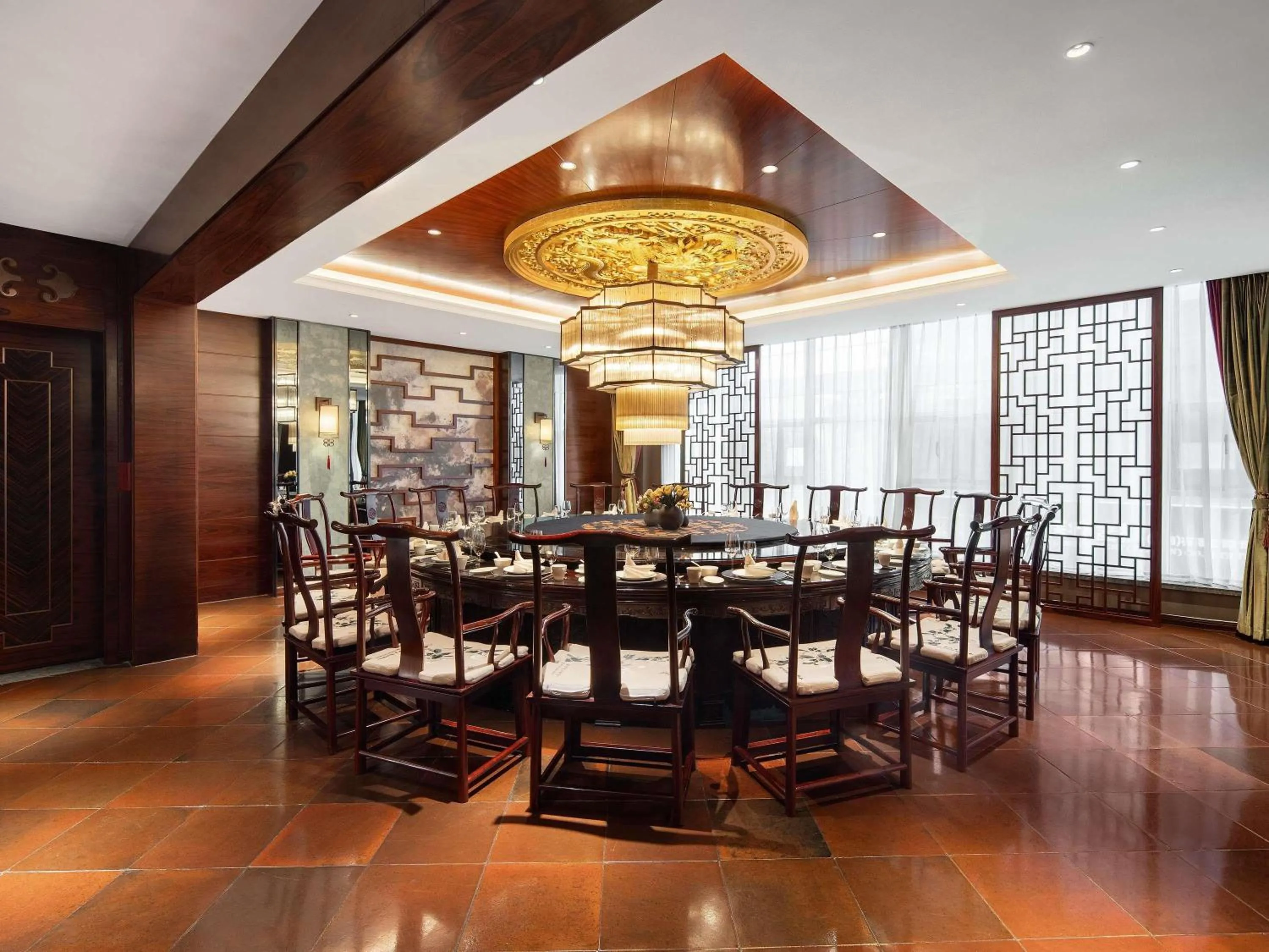 Restaurant/places to eat in Grand Mercure Kunming South