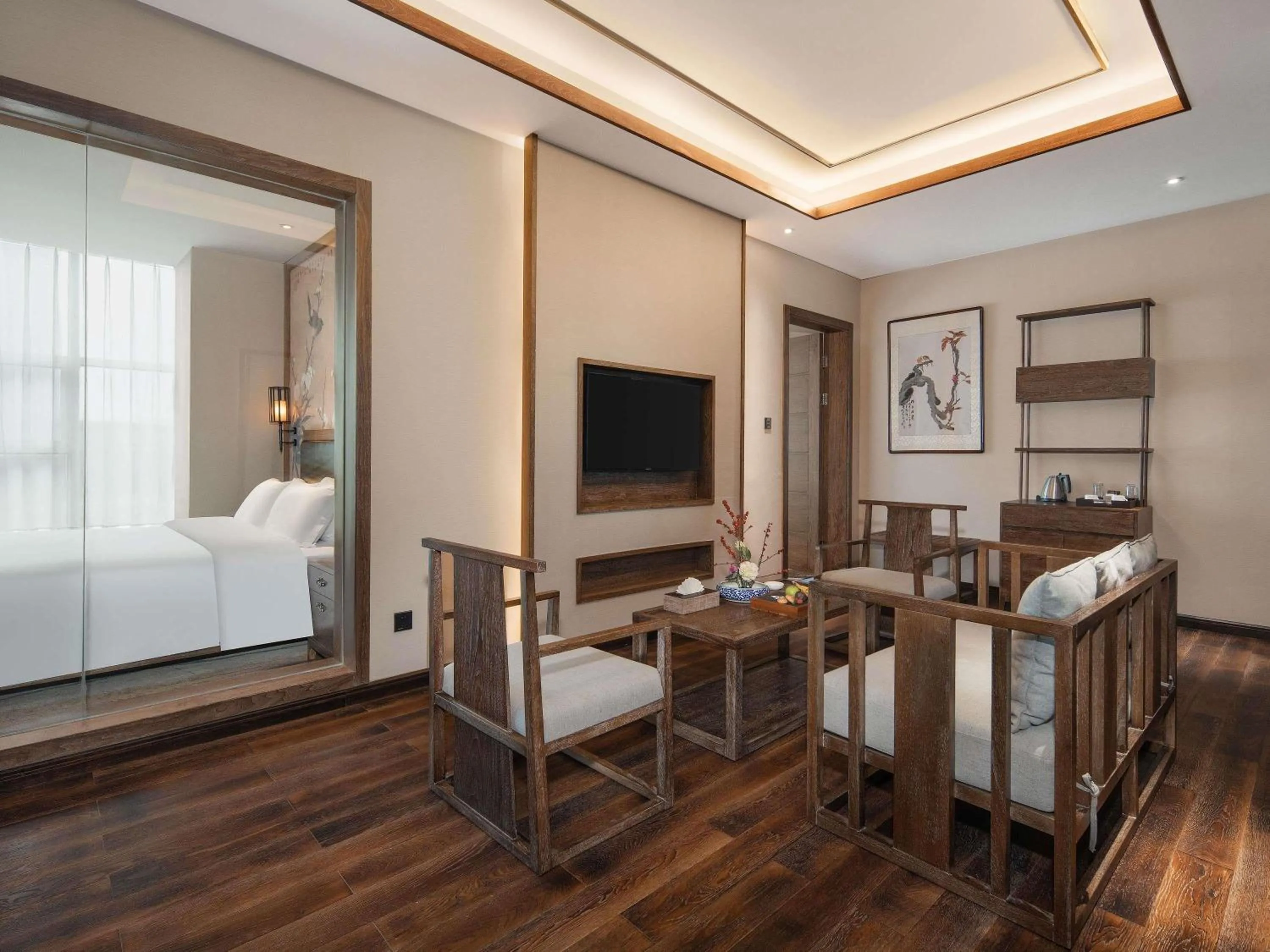 Photo of the whole room, Bed in Grand Mercure Kunming South