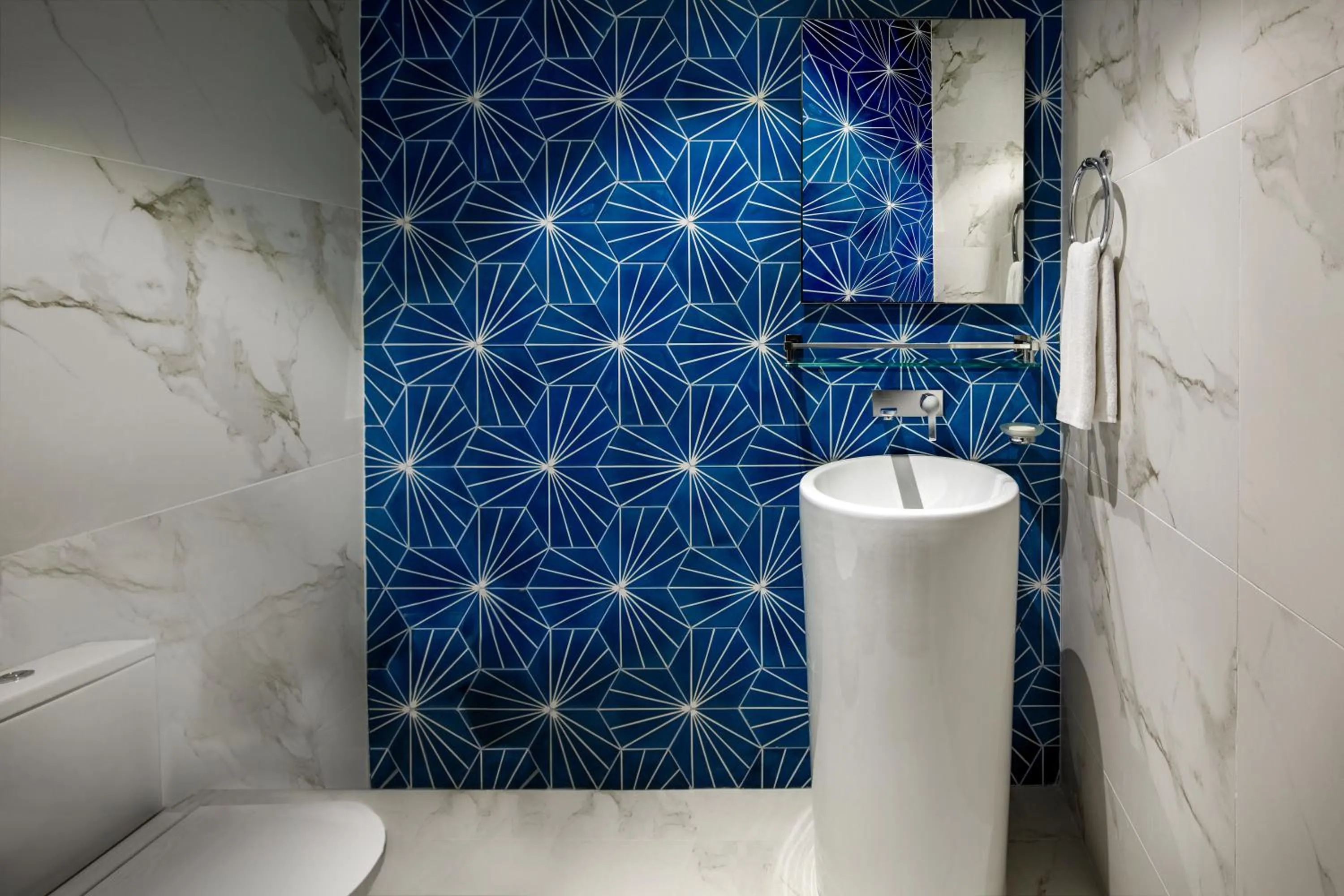 Toilet in Millennium Residences Saadiyat Island