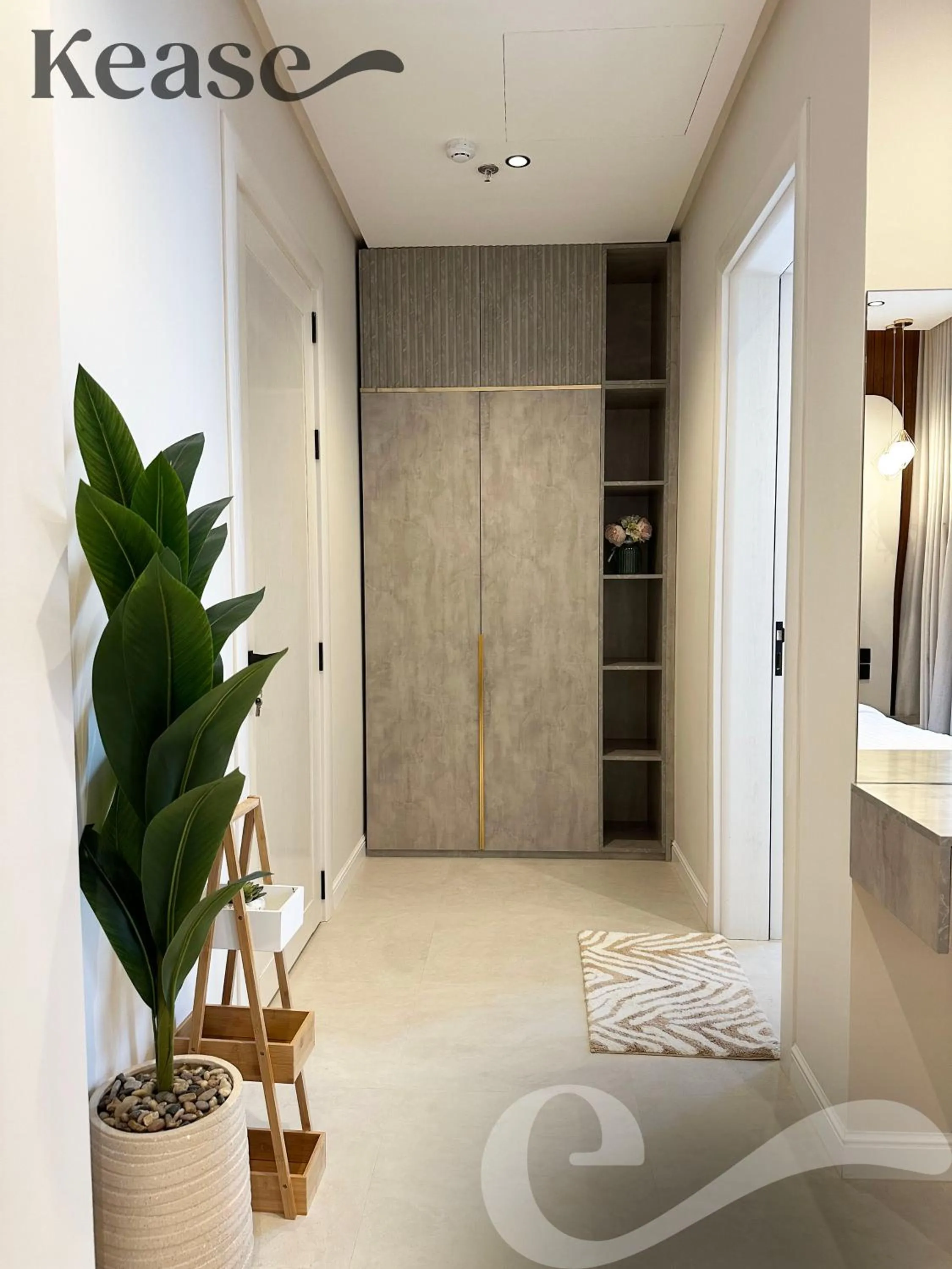 wardrobe in Kease Narjis A-12 Luxury Gold AX18