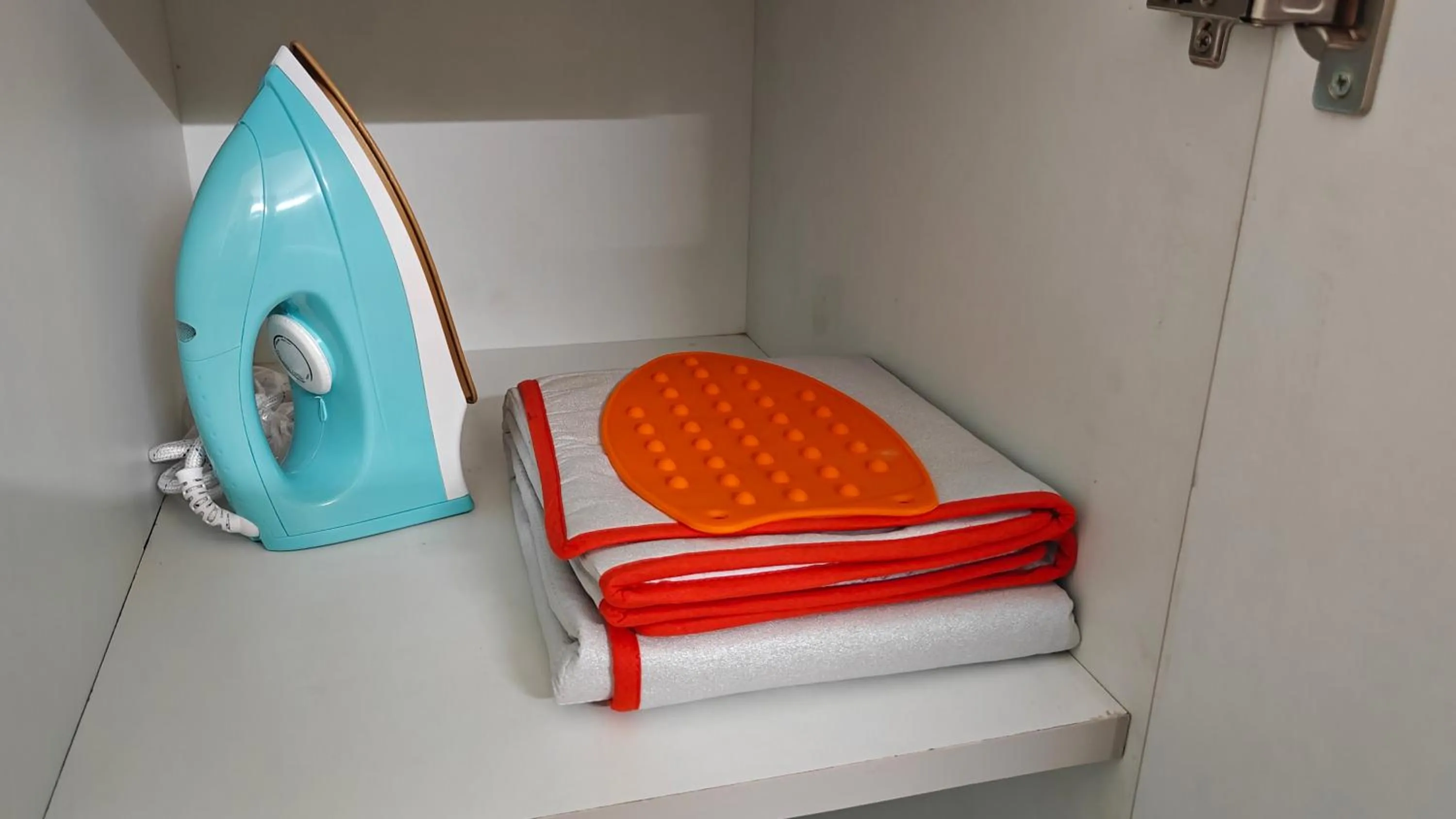 Bed in 3 Home Tales (Brookefield)