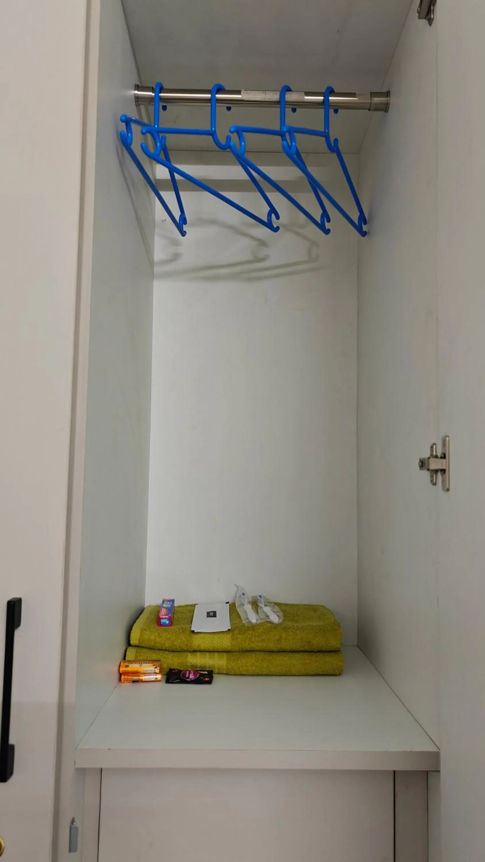 3 Home Tales (Brookefield)