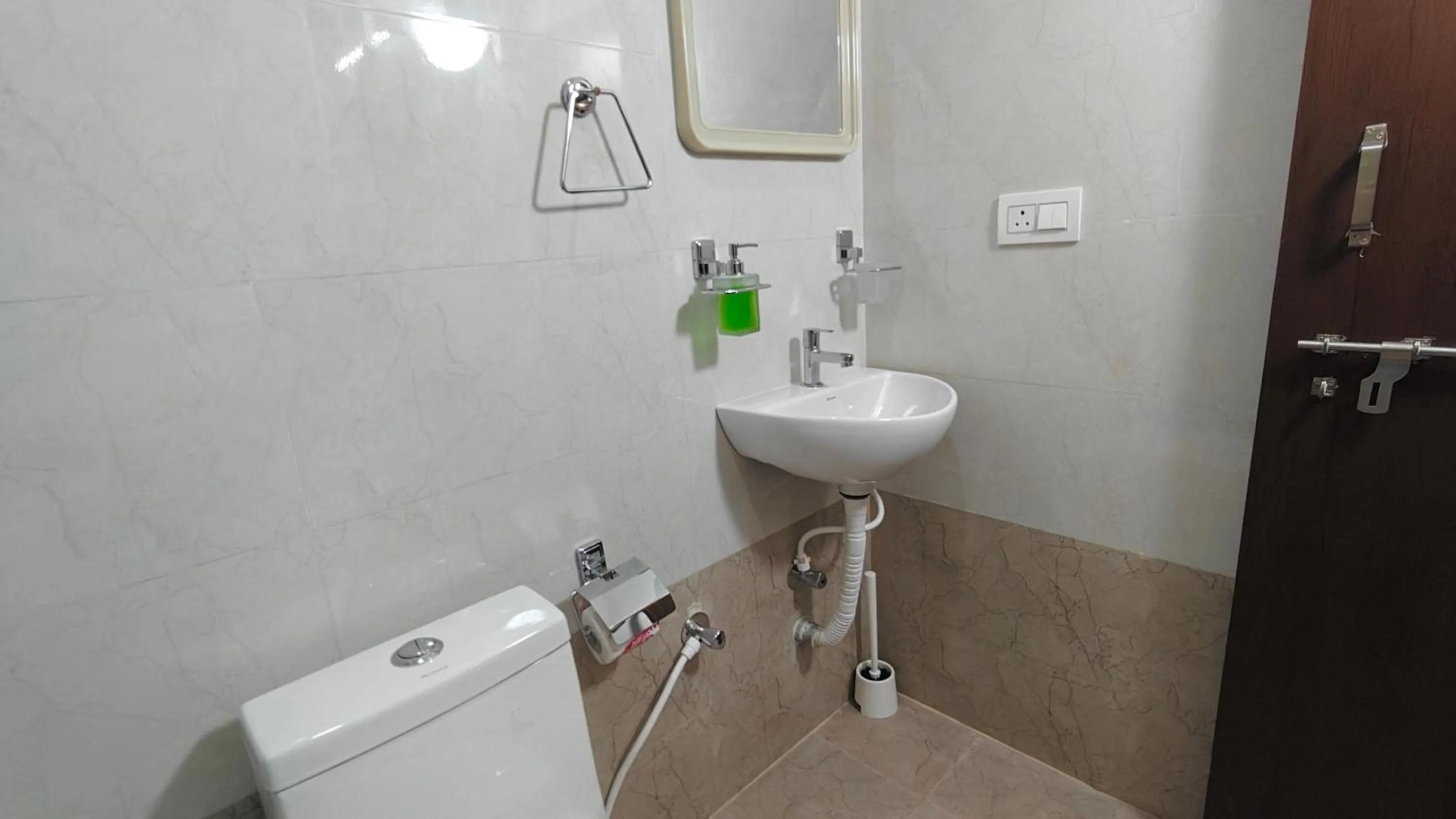 3 Home Tales (Brookefield)