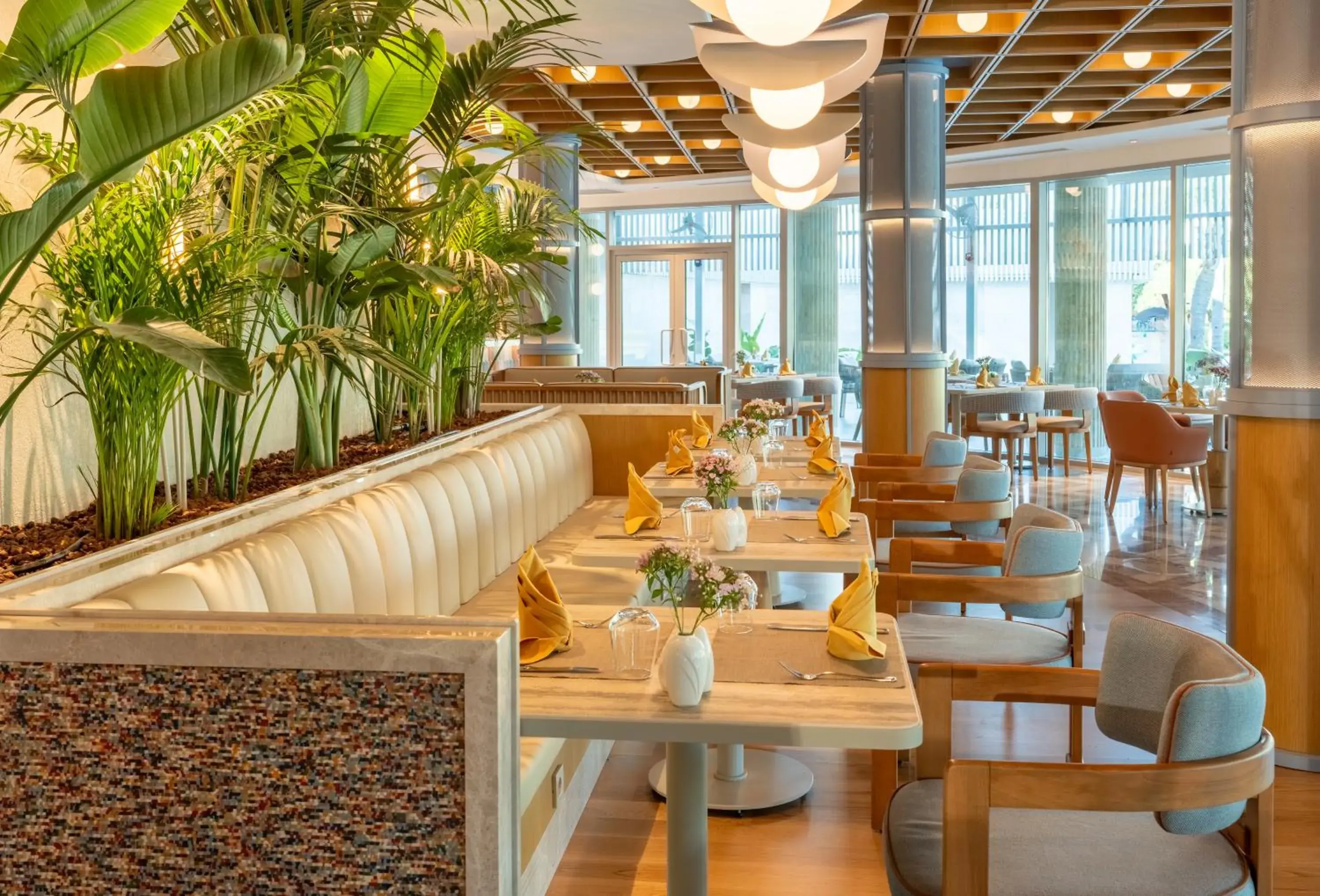 Restaurant/places to eat in Calista Luxury Resort Restaurant/places to eat in Calista Luxury Resort