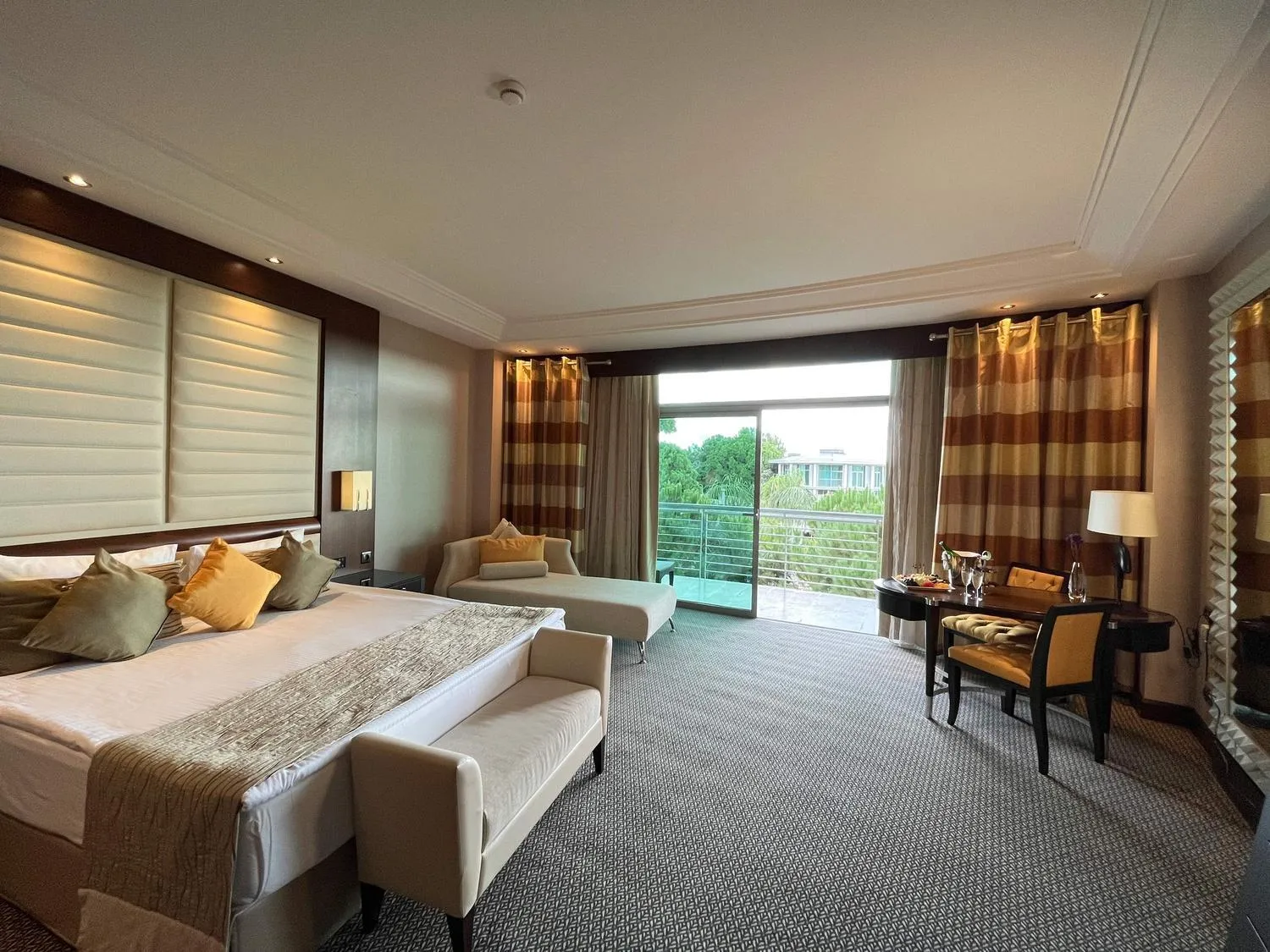 Bedroom, Bed in Calista Luxury Resort