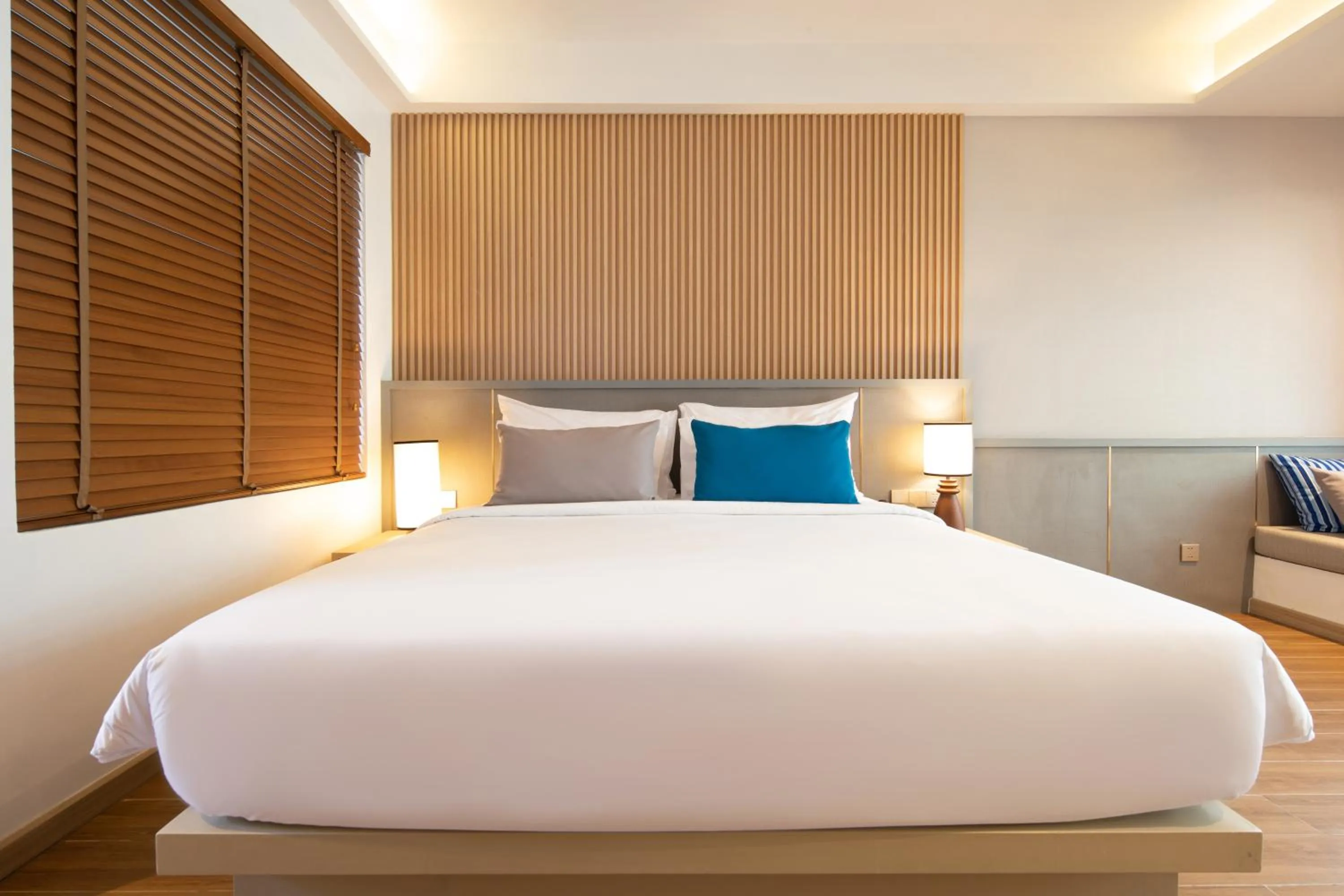 Bedroom, Bed in Lalynn Resort & Villas, Phuket