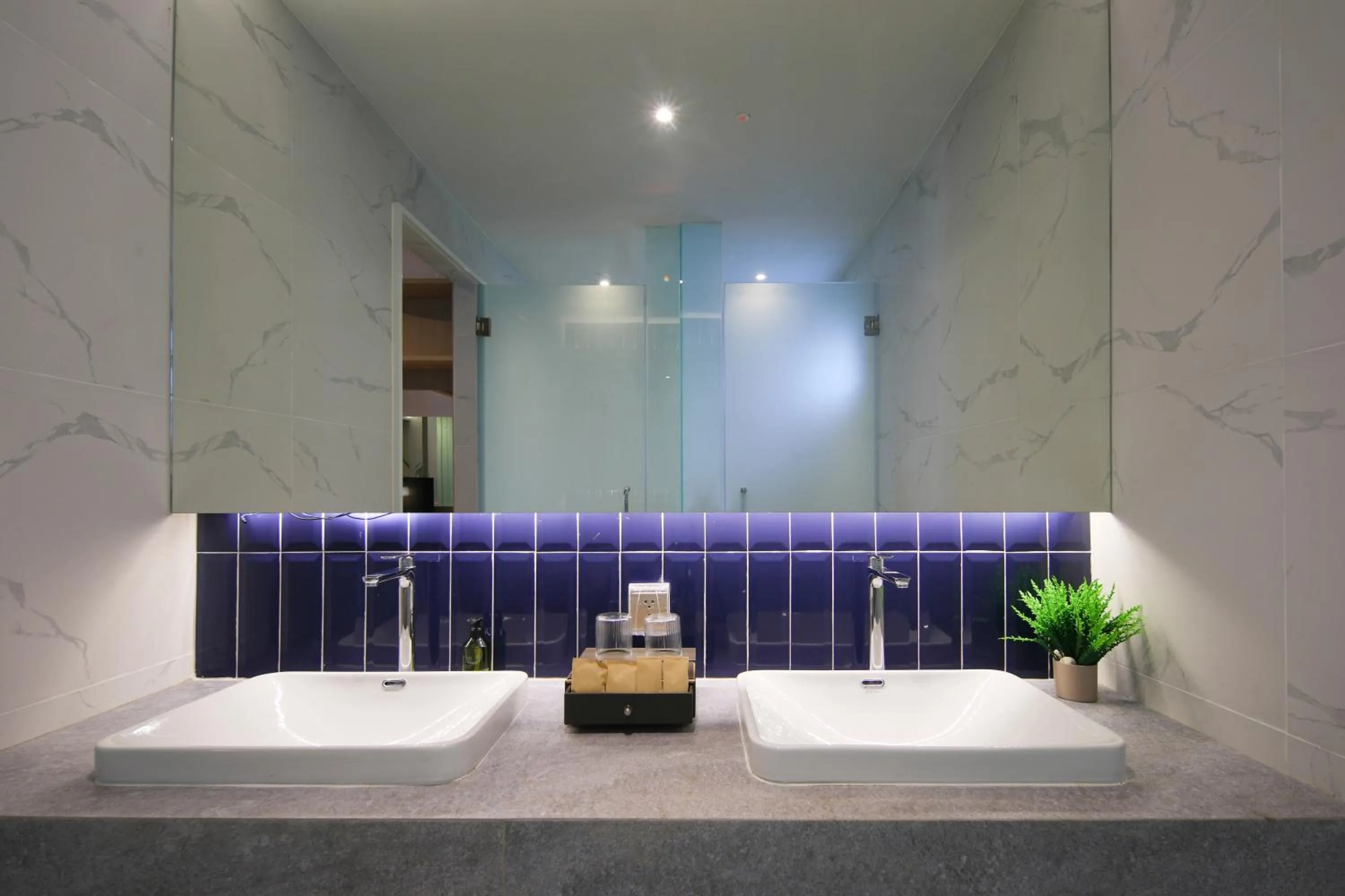 Bathroom in Lalynn Resort & Villas, Phuket