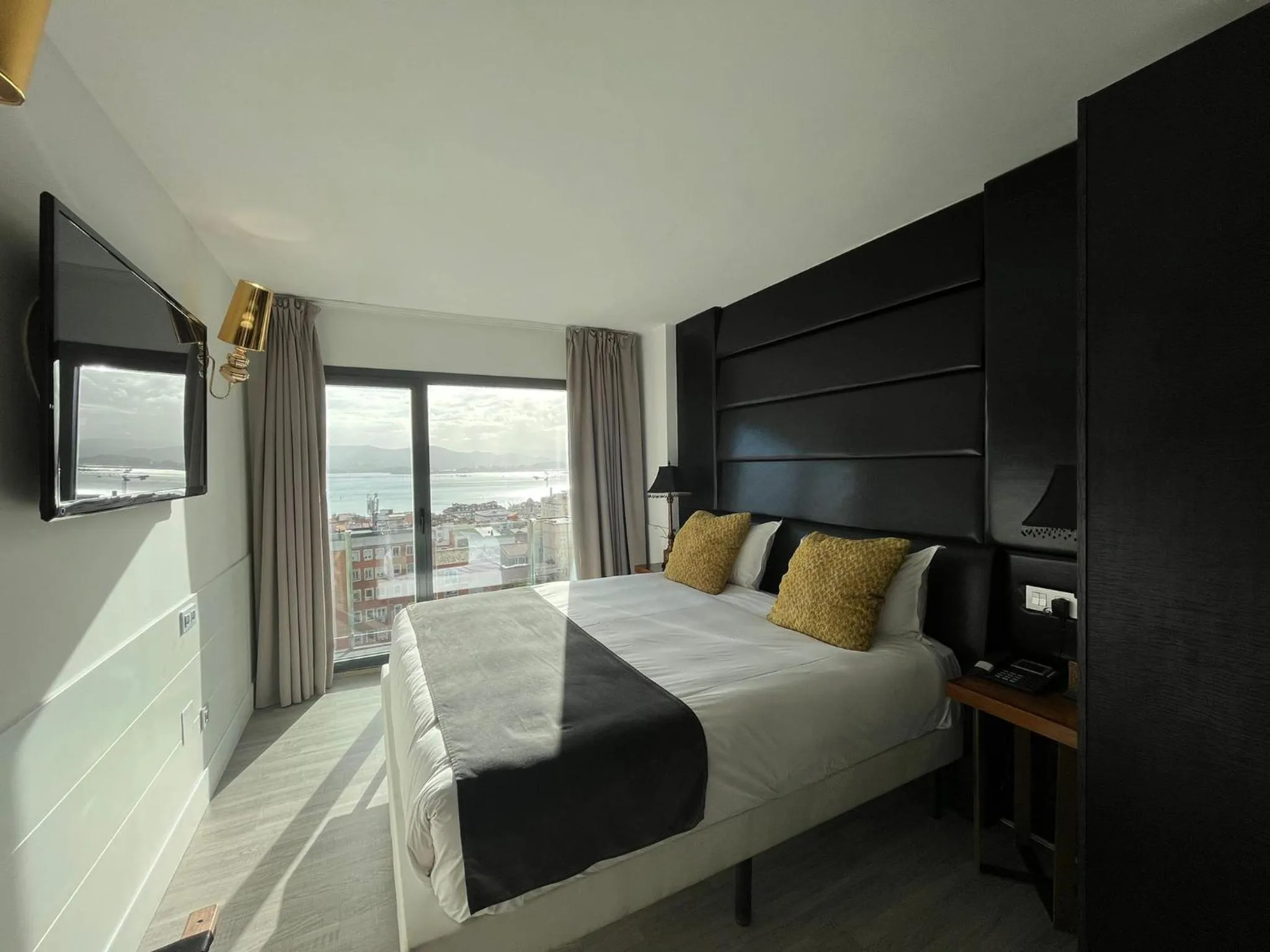 Bed in Hotel Art Santander