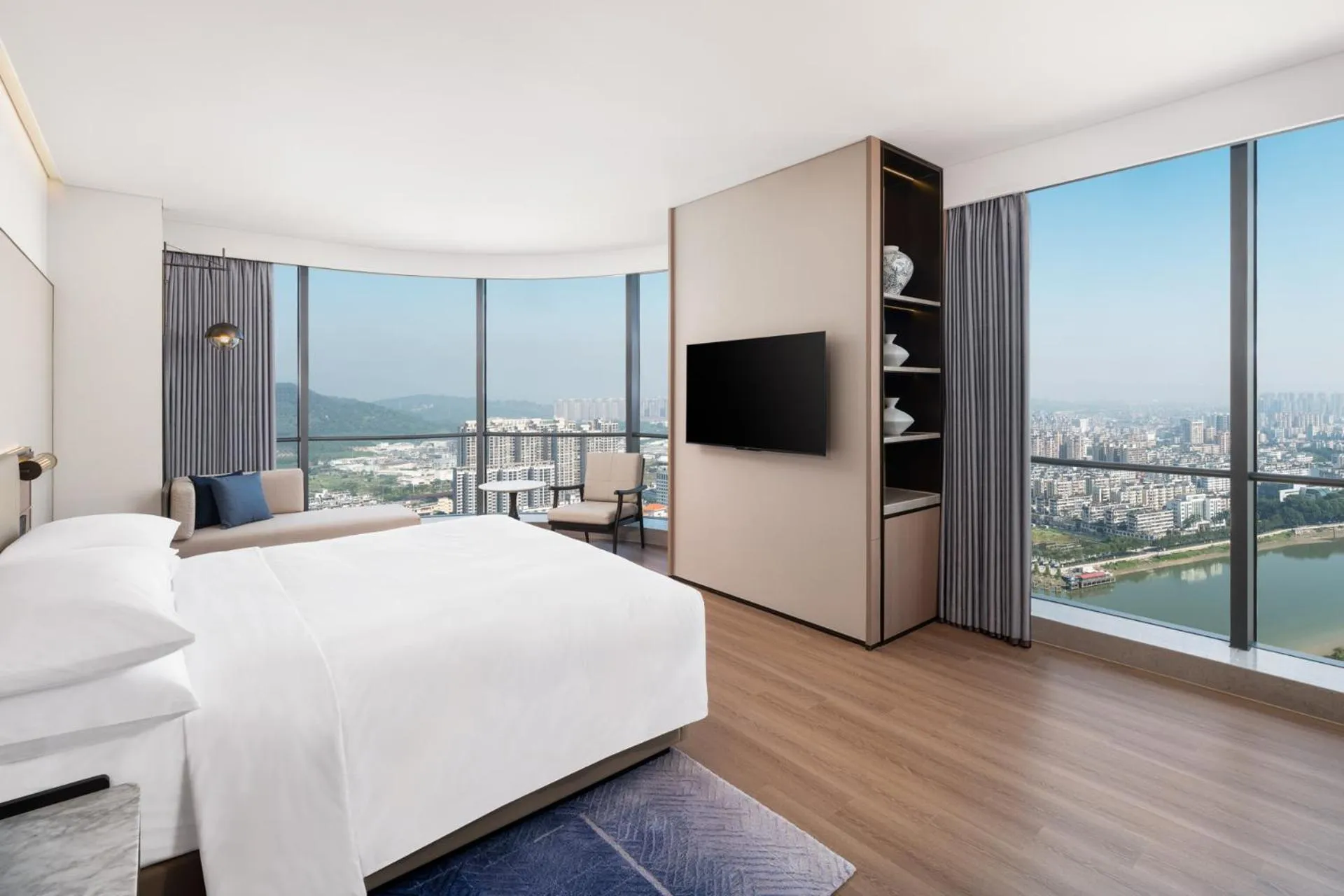 Bed in Jieyang Marriott Hotel