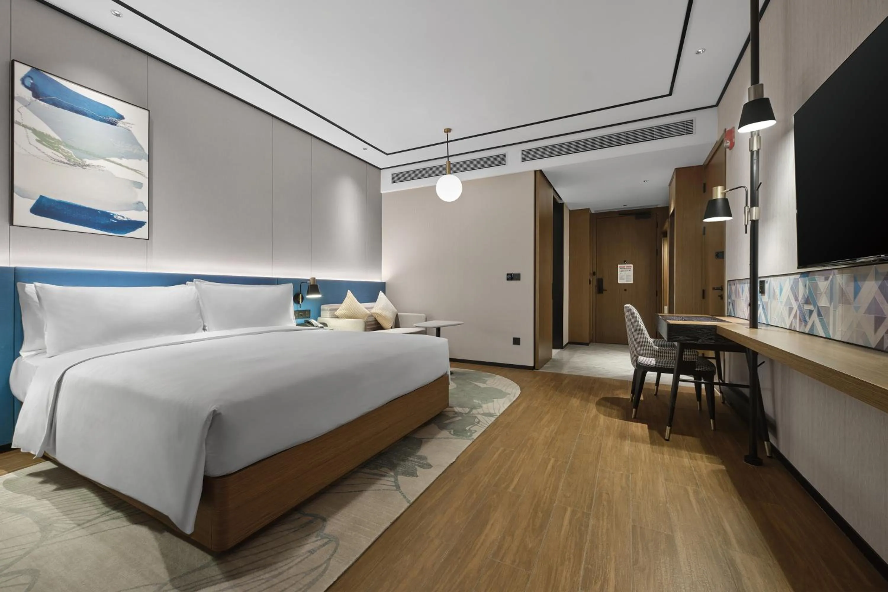 Photo of the whole room, Bed in Hilton Garden Inn Beijing Yizhuang