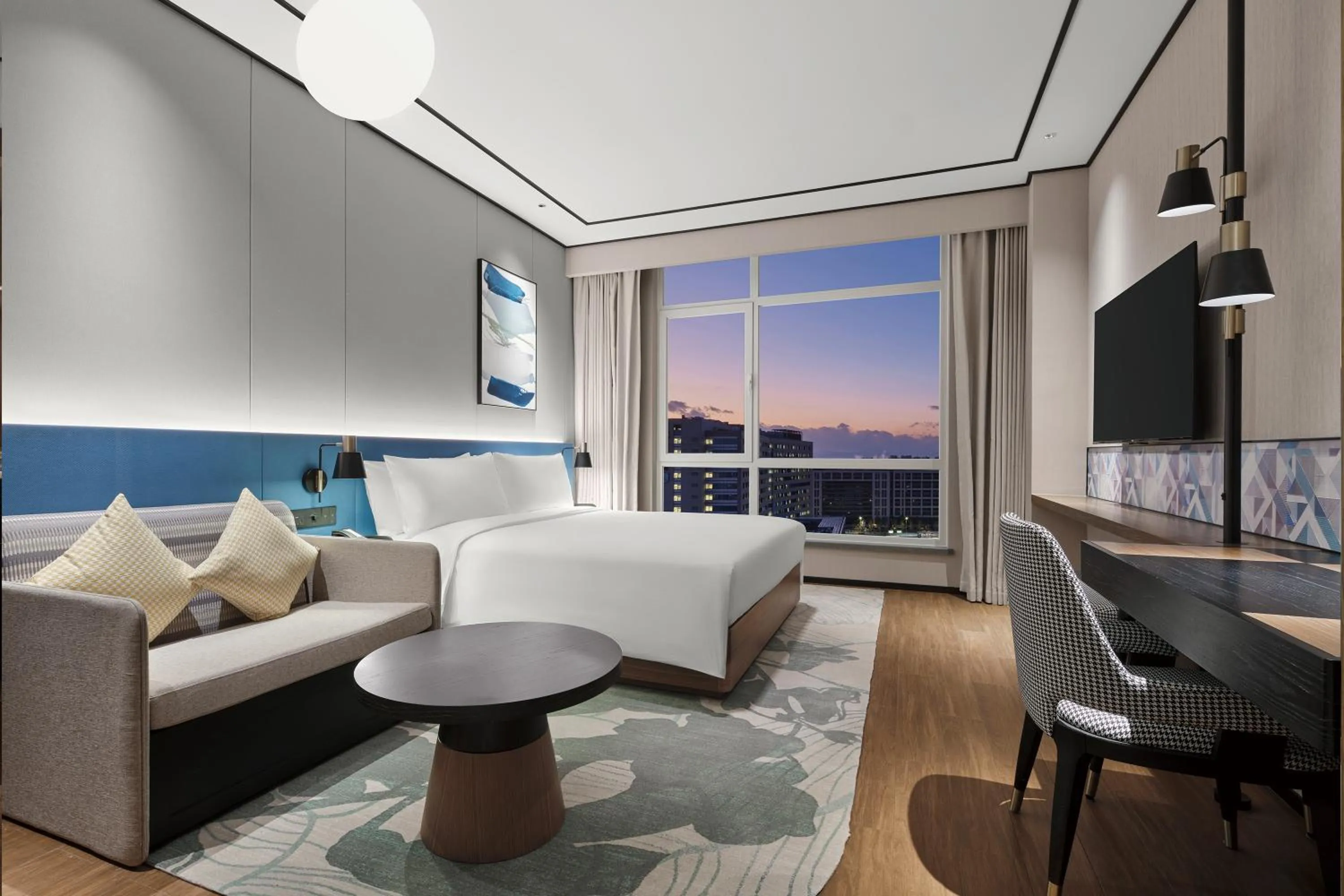 Photo of the whole room, Bed in Hilton Garden Inn Beijing Yizhuang