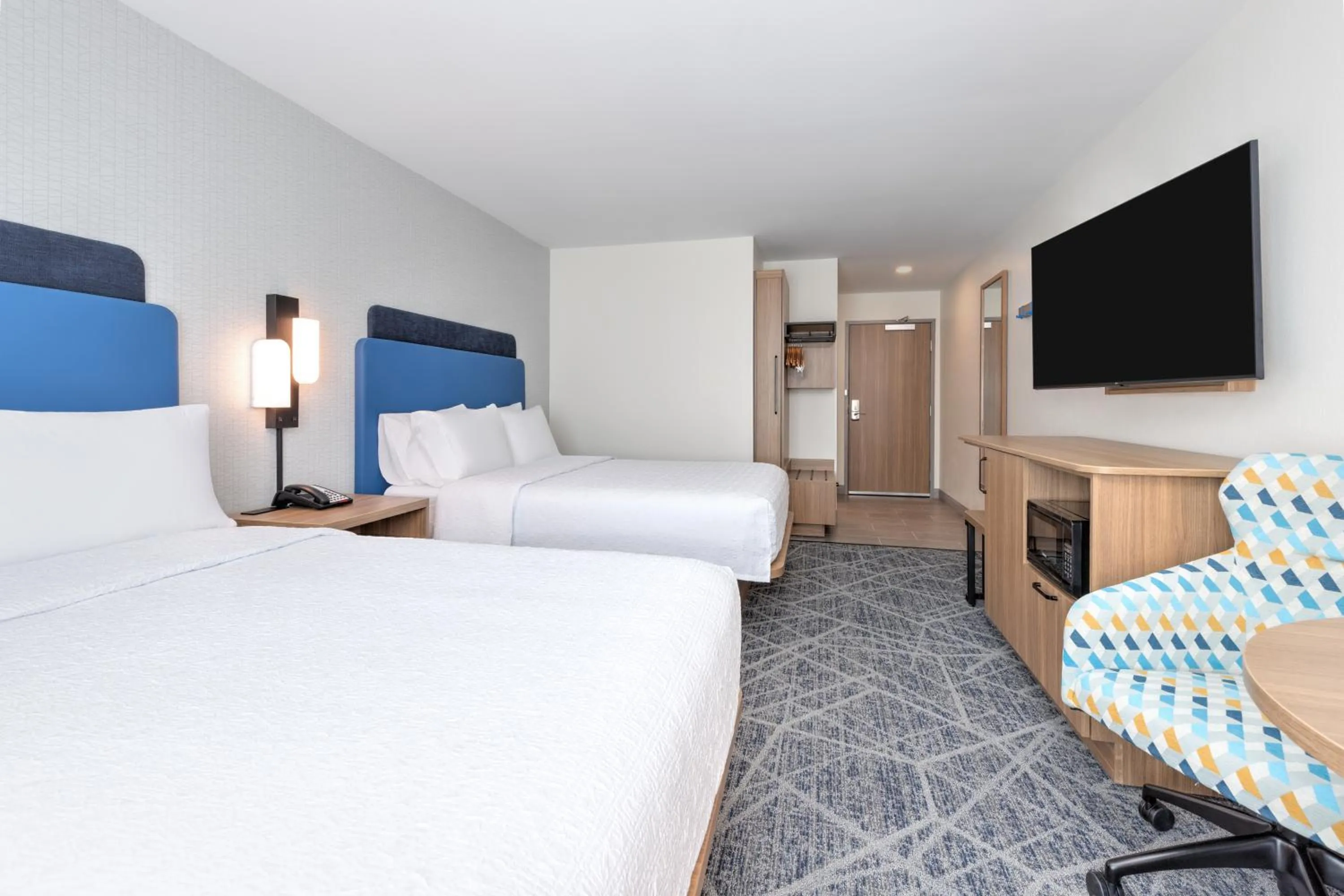 Bed in Hampton Inn & Suites by Hilton Little Rock Airport
