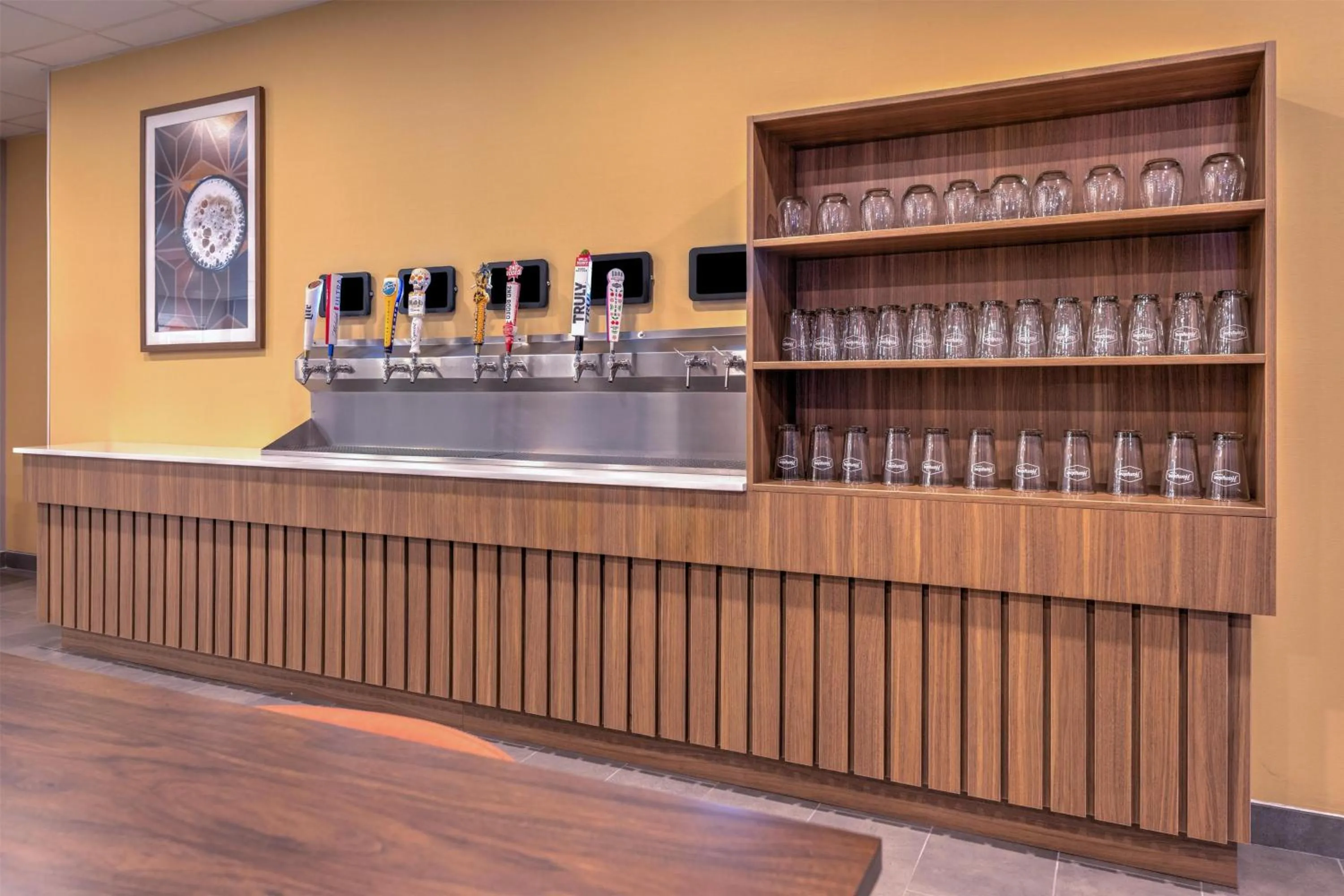 Lounge or bar in Hampton Inn & Suites by Hilton Little Rock Airport