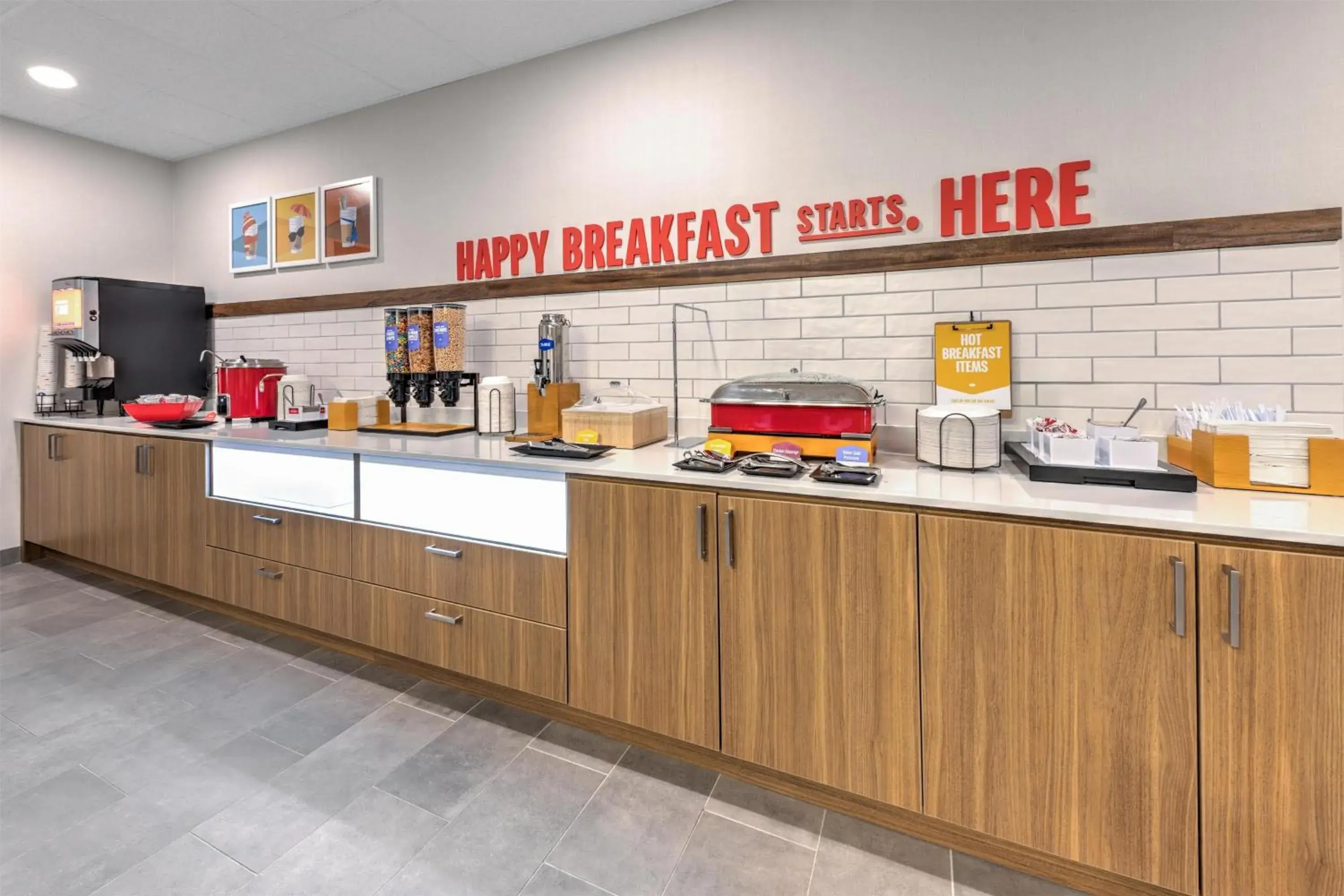 Breakfast in Hampton Inn & Suites by Hilton Little Rock Airport Breakfast in Hampton Inn & Suites by Hilton Little Rock Airport