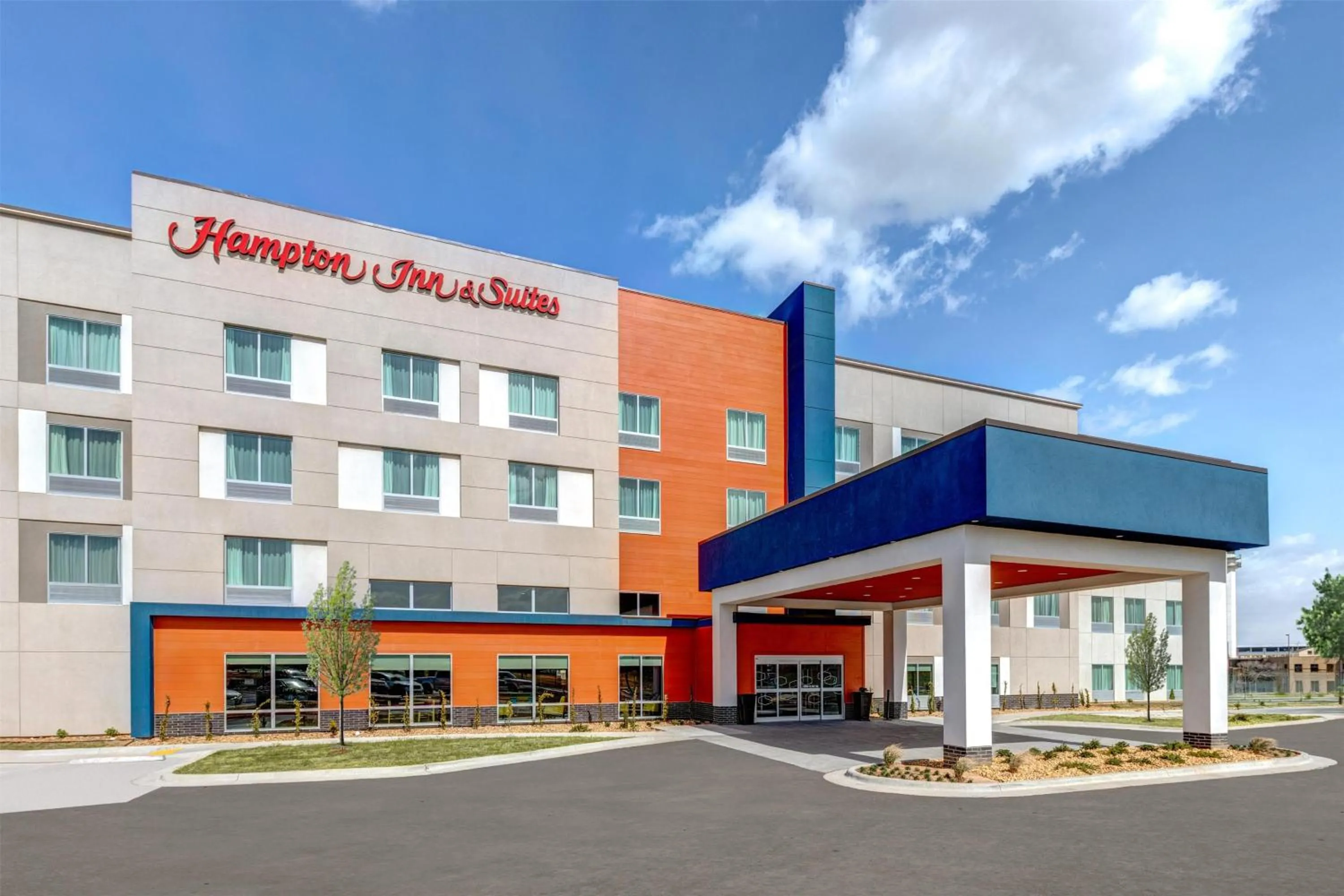 Property building in Hampton Inn & Suites by Hilton Little Rock Airport
