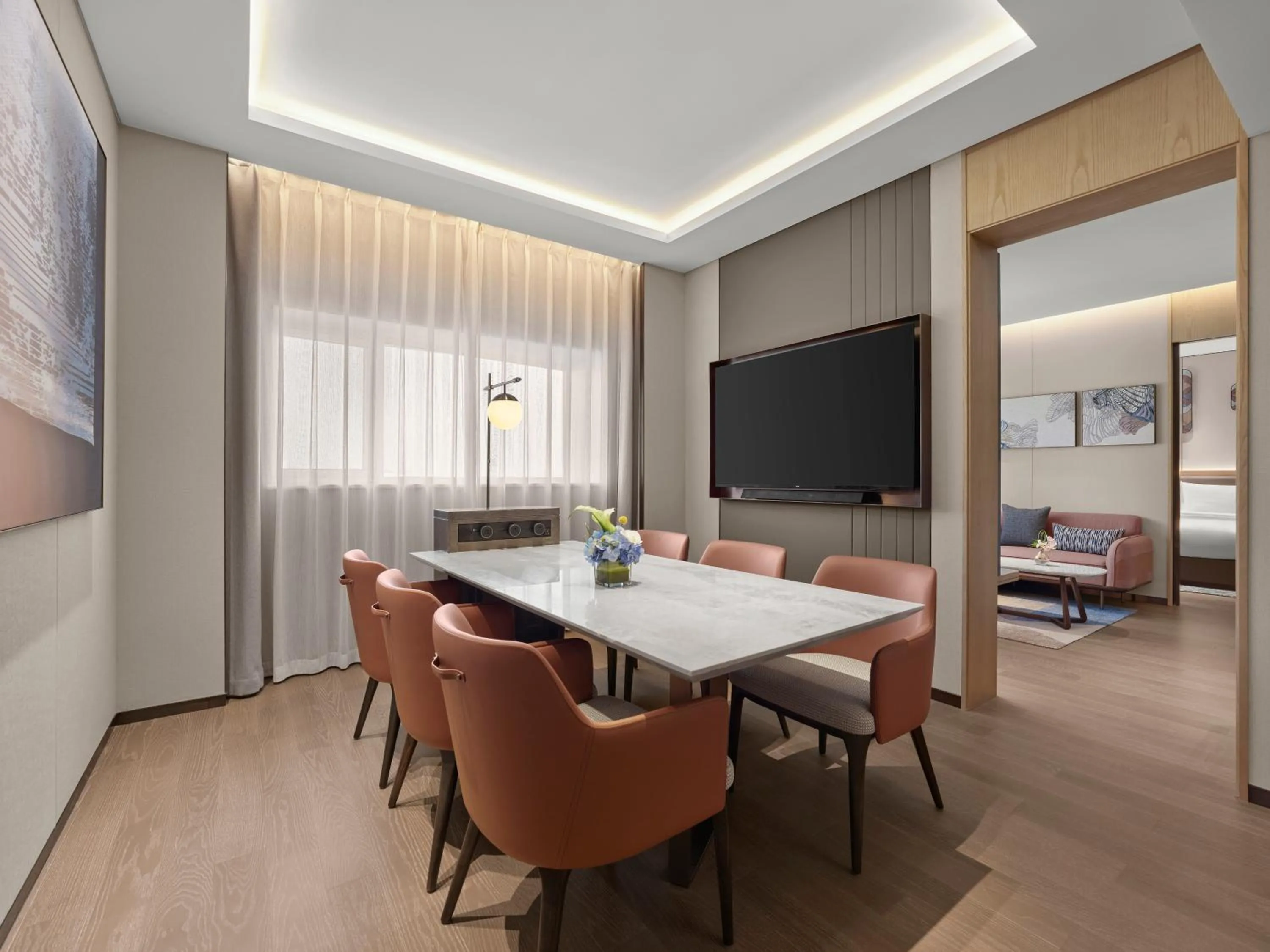 TV and multimedia in Hilton Shanghai Greater Hongqiao