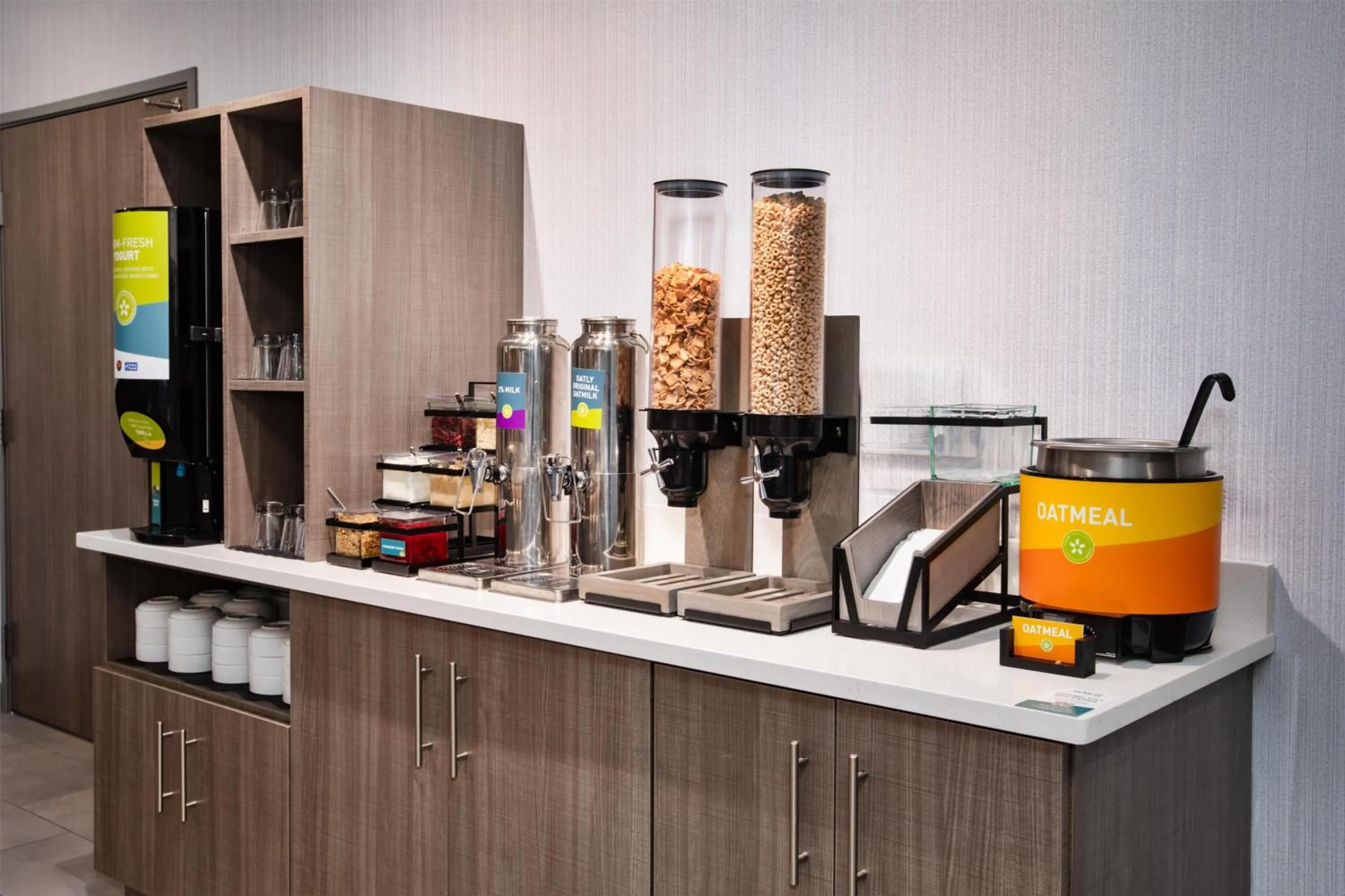 Breakfast in Home2 Suites By Hilton Traverse City