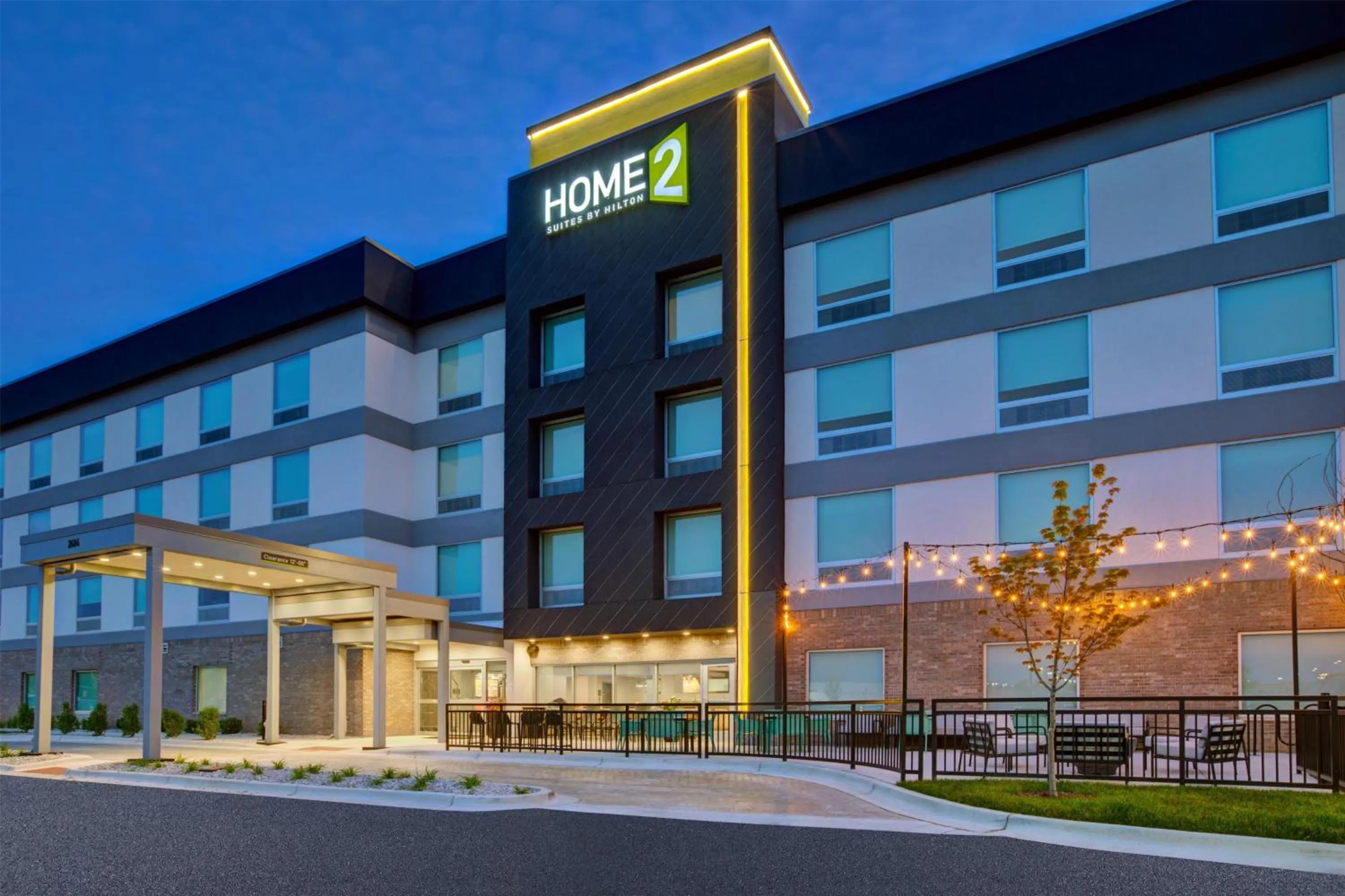 Property building in Home2 Suites By Hilton Traverse City