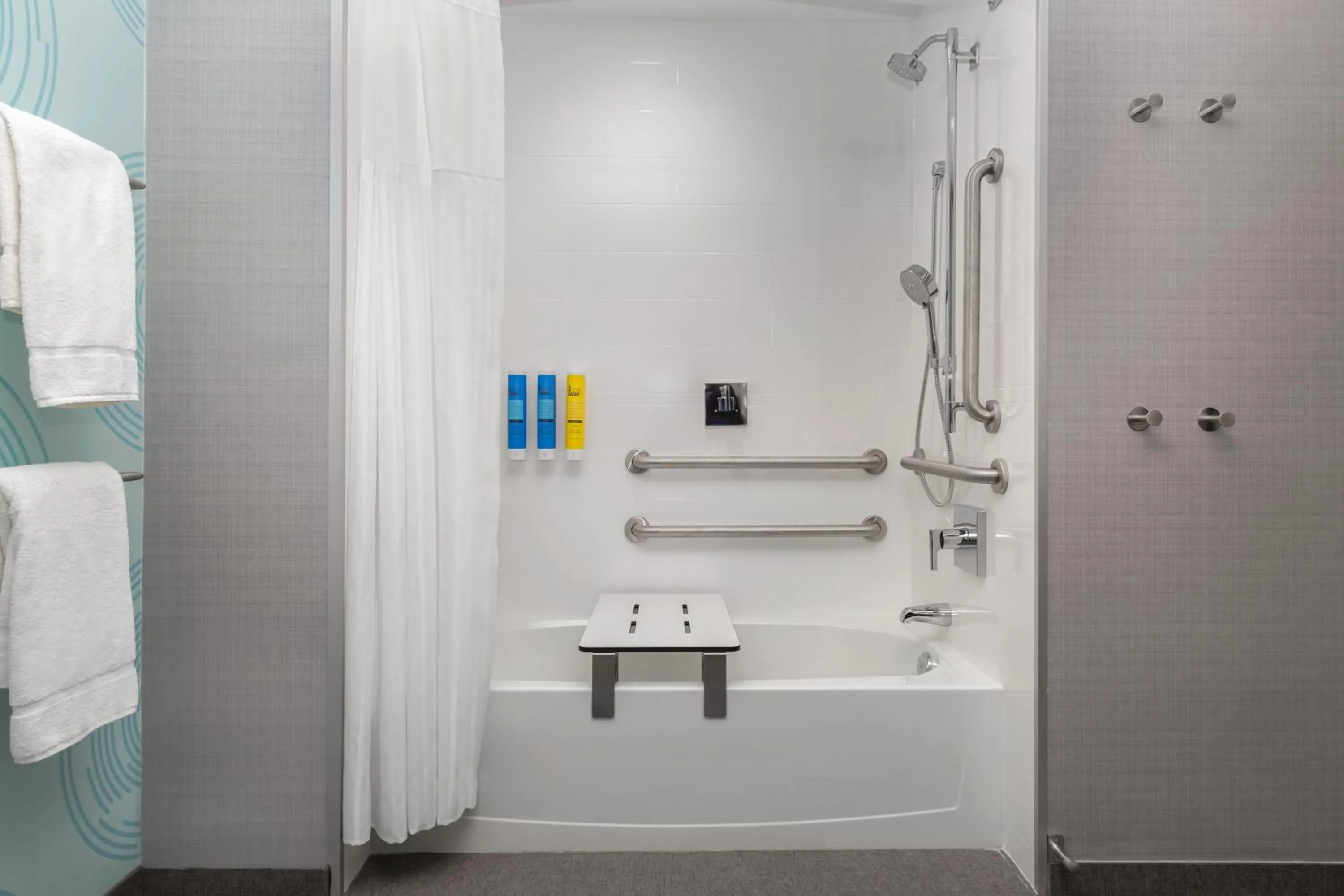 Shower in Tru By Hilton Bracebridge, On