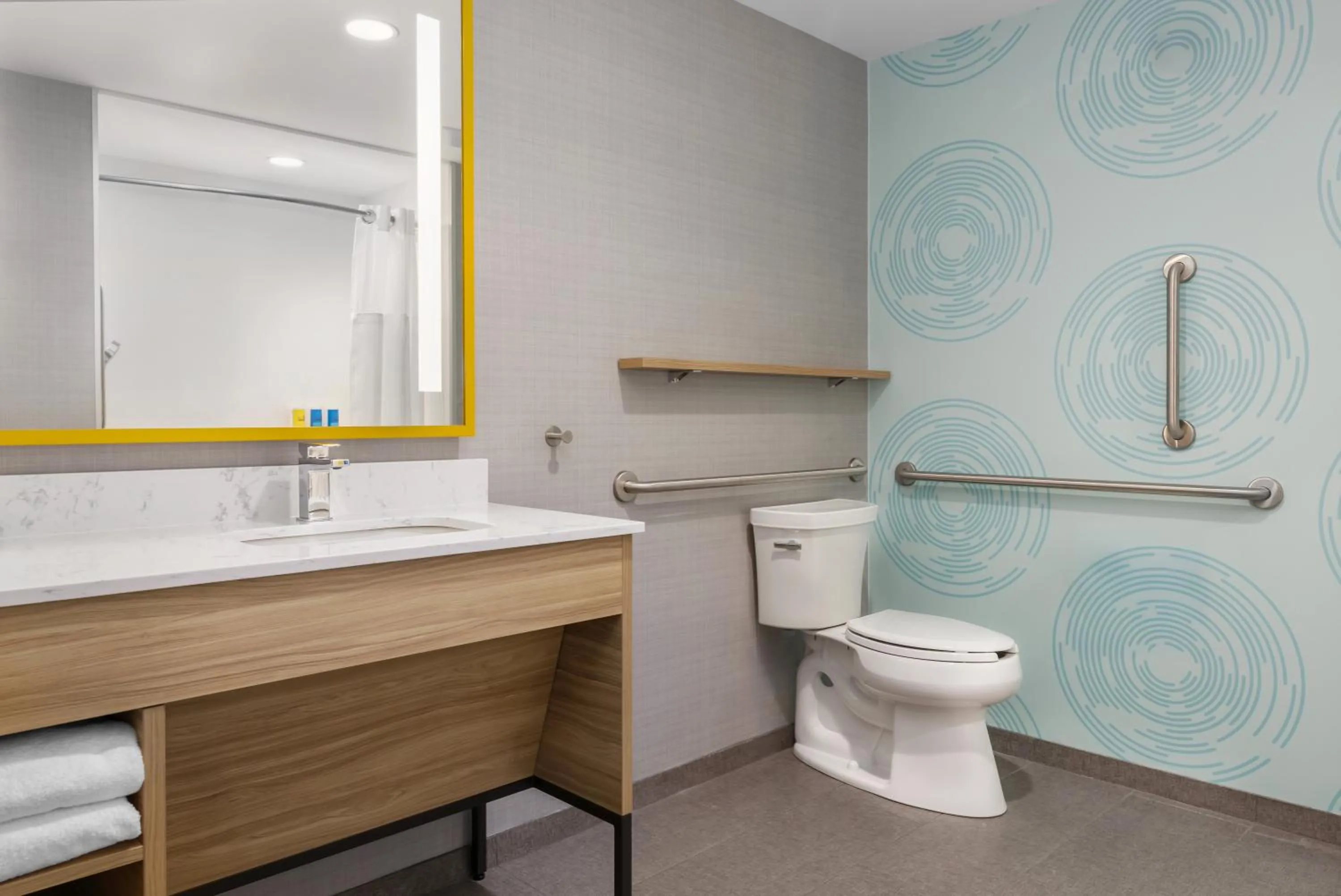 Bathroom in Tru By Hilton Bracebridge, On