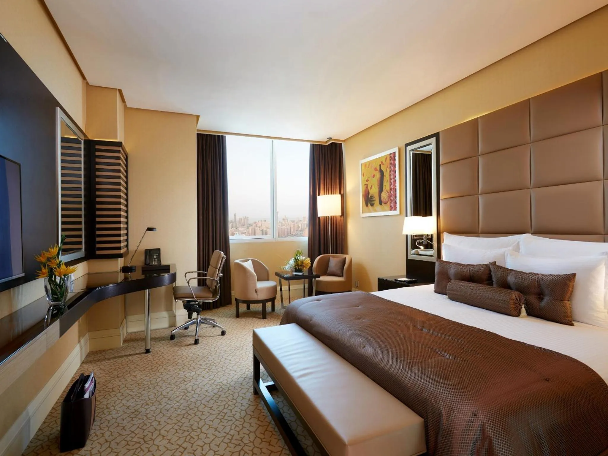 Photo of the whole room, Bed in Millennium Hotel & Convention Centre Kuwait
