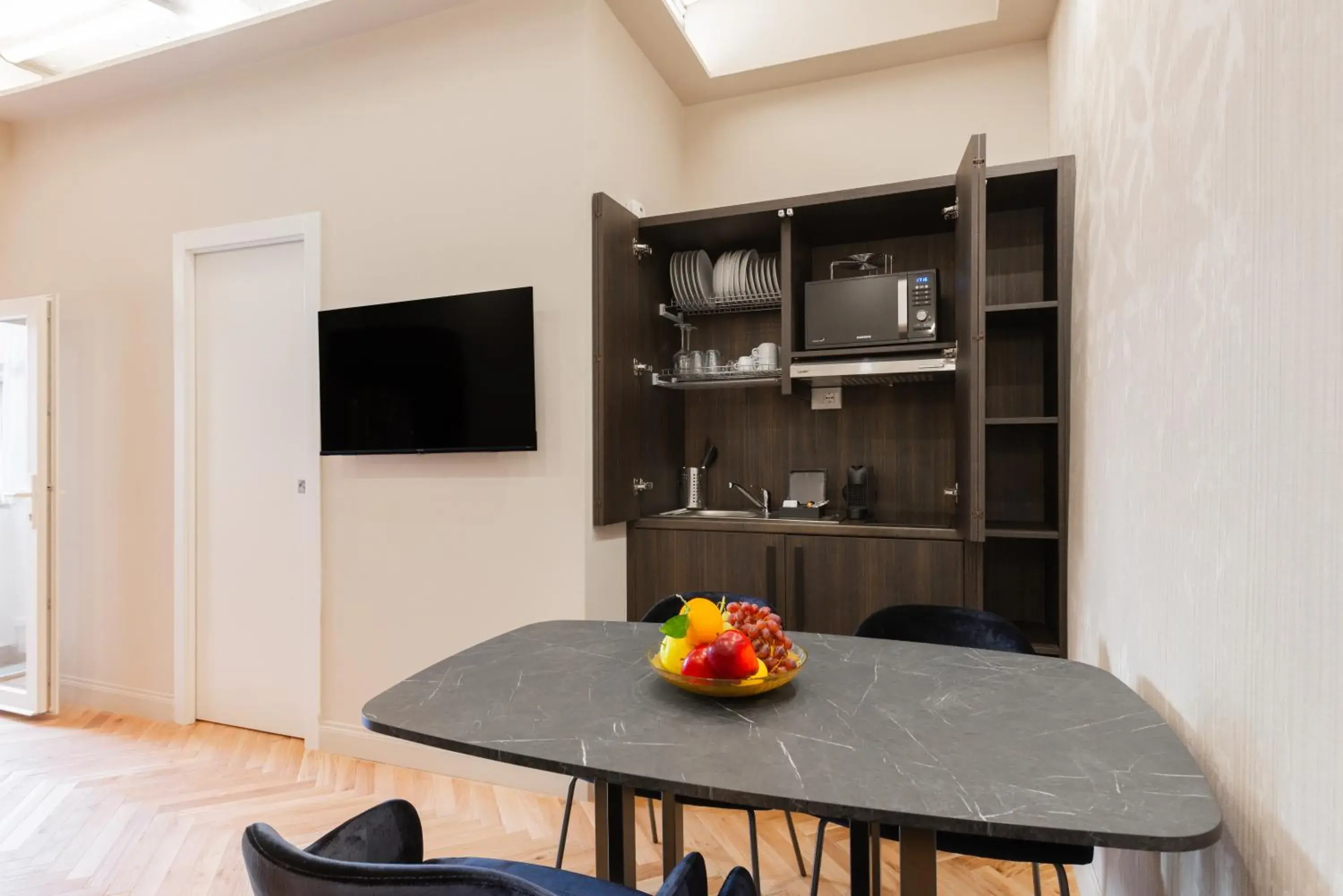 Deluxe Apartment in H77 Apartments - Maison D'Art Collection Deluxe Apartment in H77 Apartments - Maison D'Art Collection