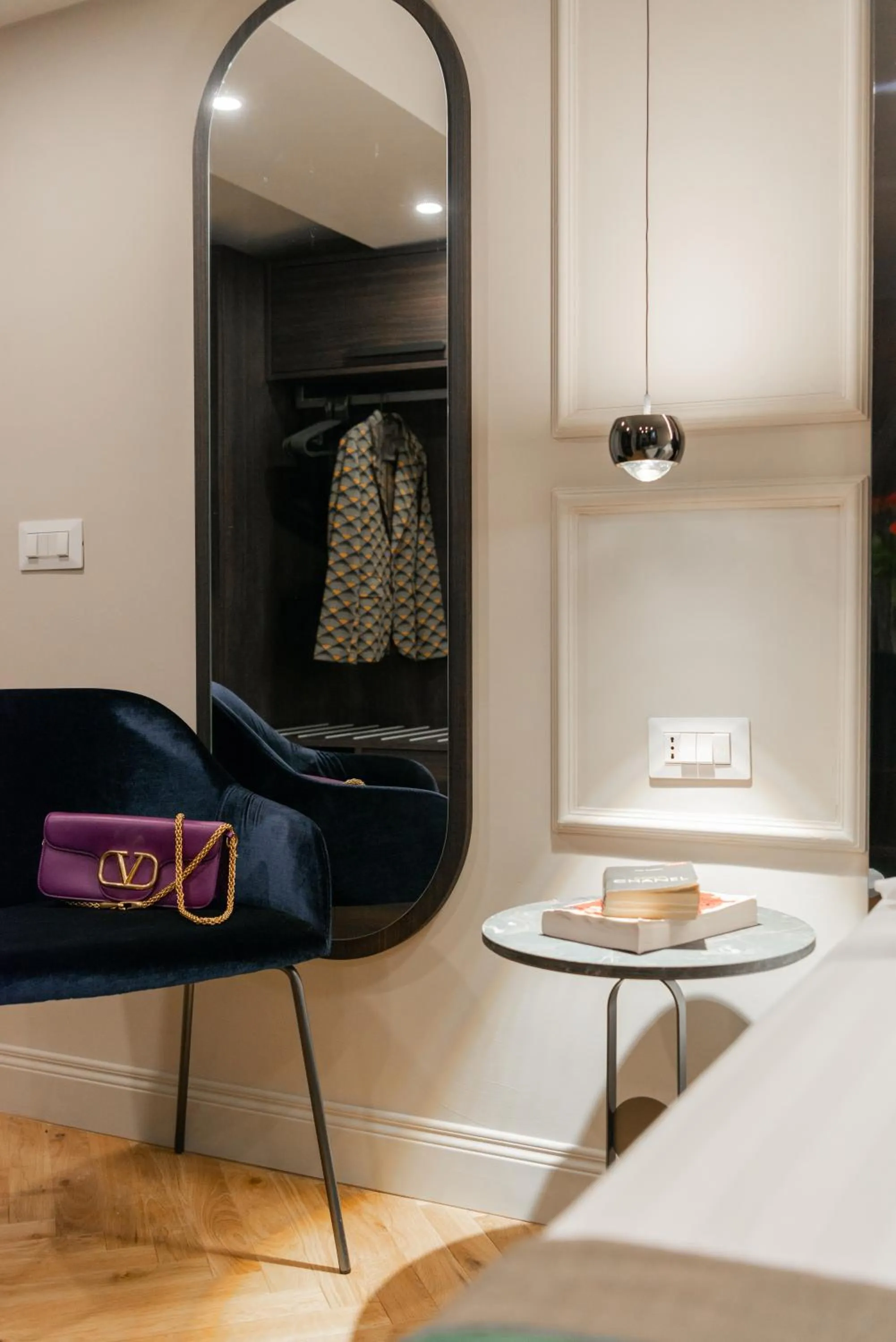 Bed in H77 Apartments - Maison D'Art Collection
