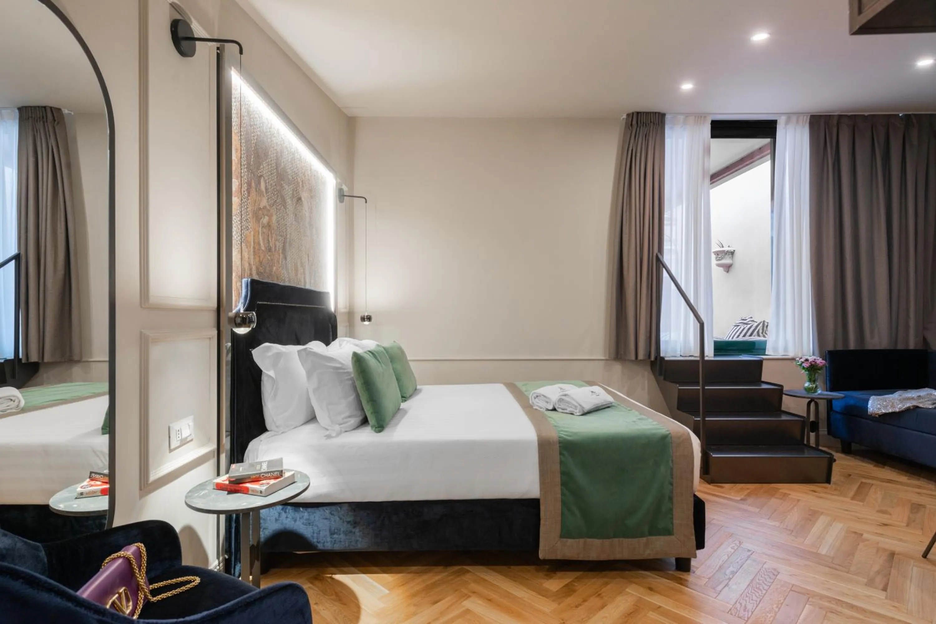 Bed in H77 Apartments - Maison D'Art Collection