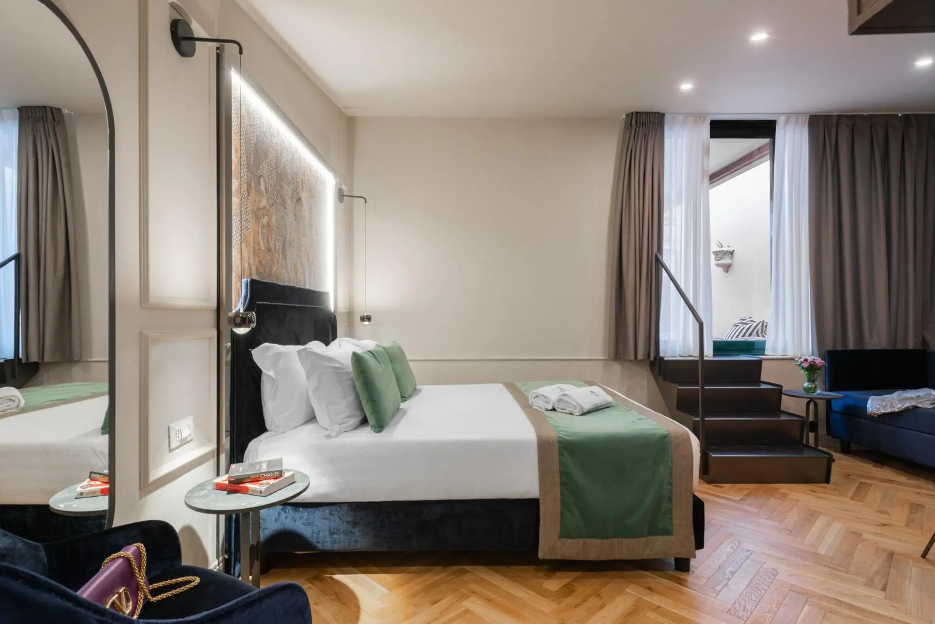 Apartment with Terrace in H77 Apartments - Maison D'Art Collection Apartment with Terrace in H77 Apartments - Maison D'Art Collection