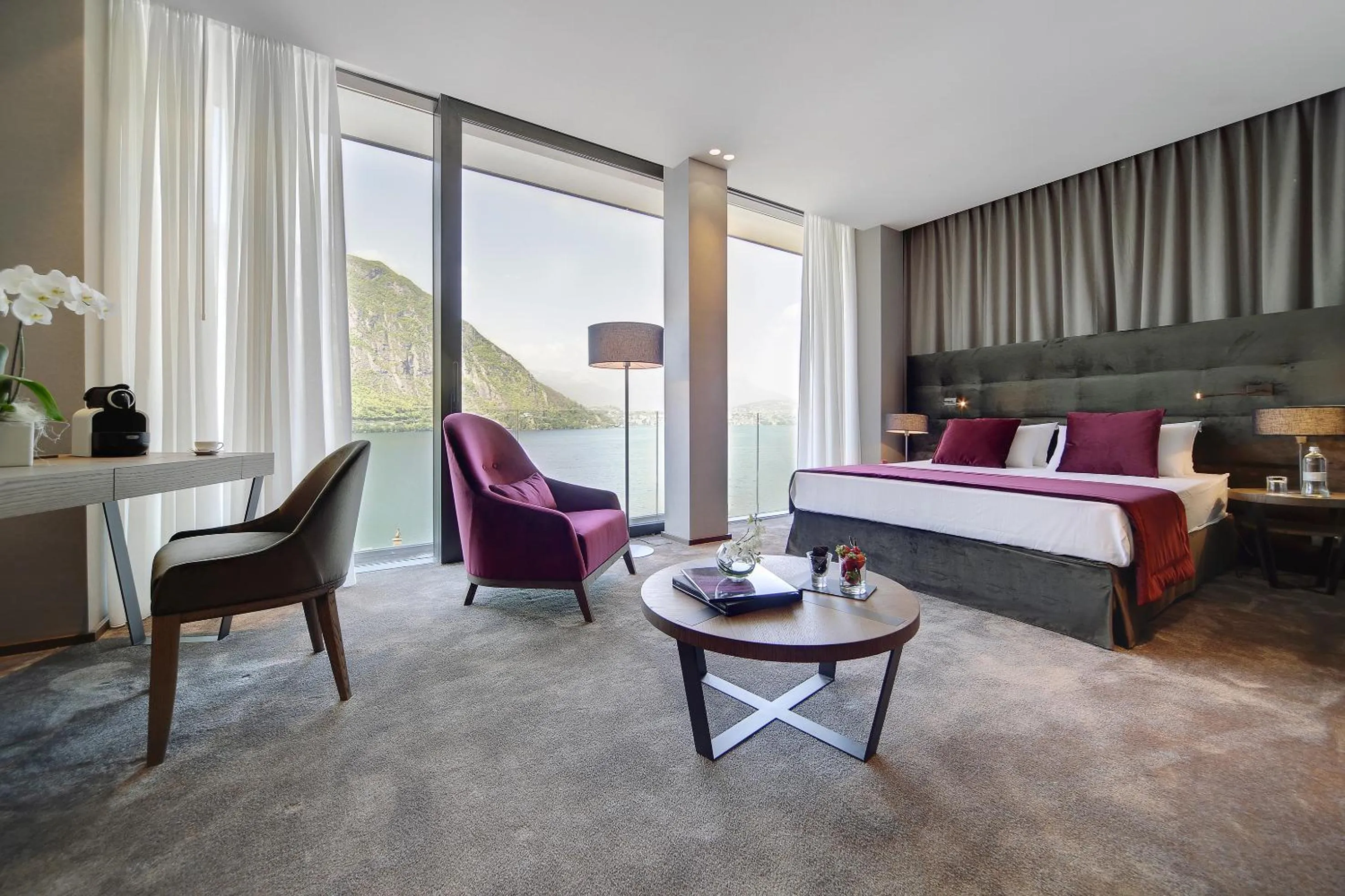 Bed in Grand Hotel Campione