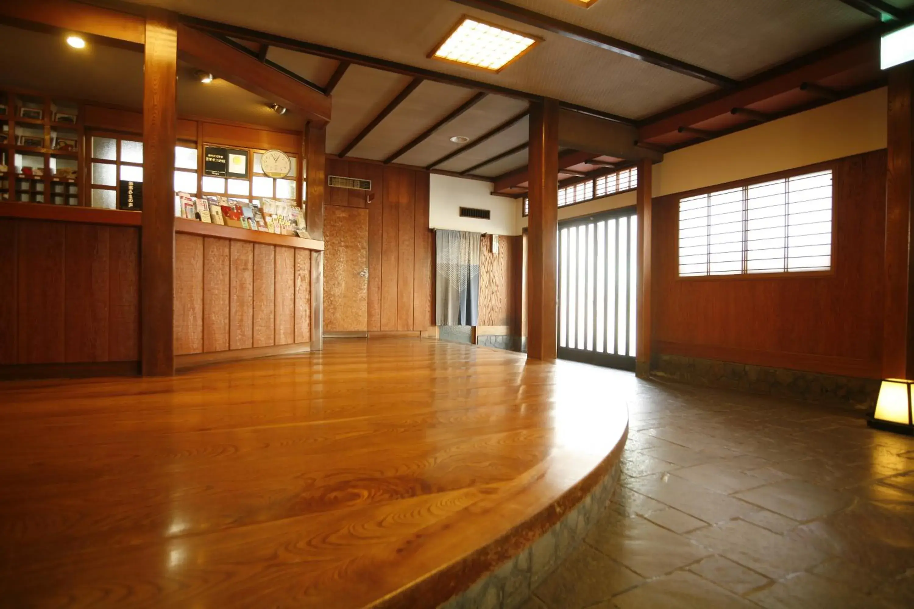 Facade/entrance in Sennennoyu Koman Facade/entrance in Sennennoyu Koman