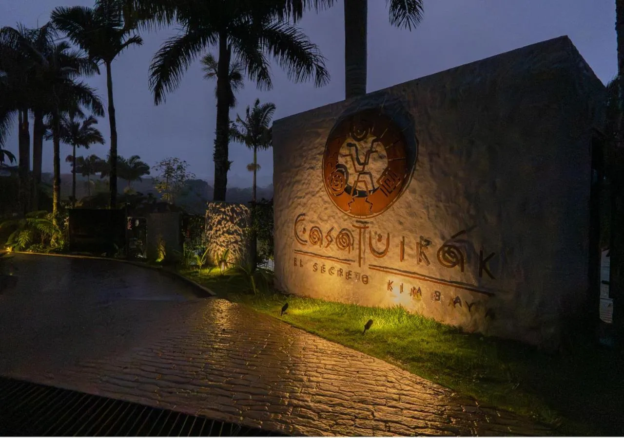 Facade/entrance in Hotel Casa Tuirak