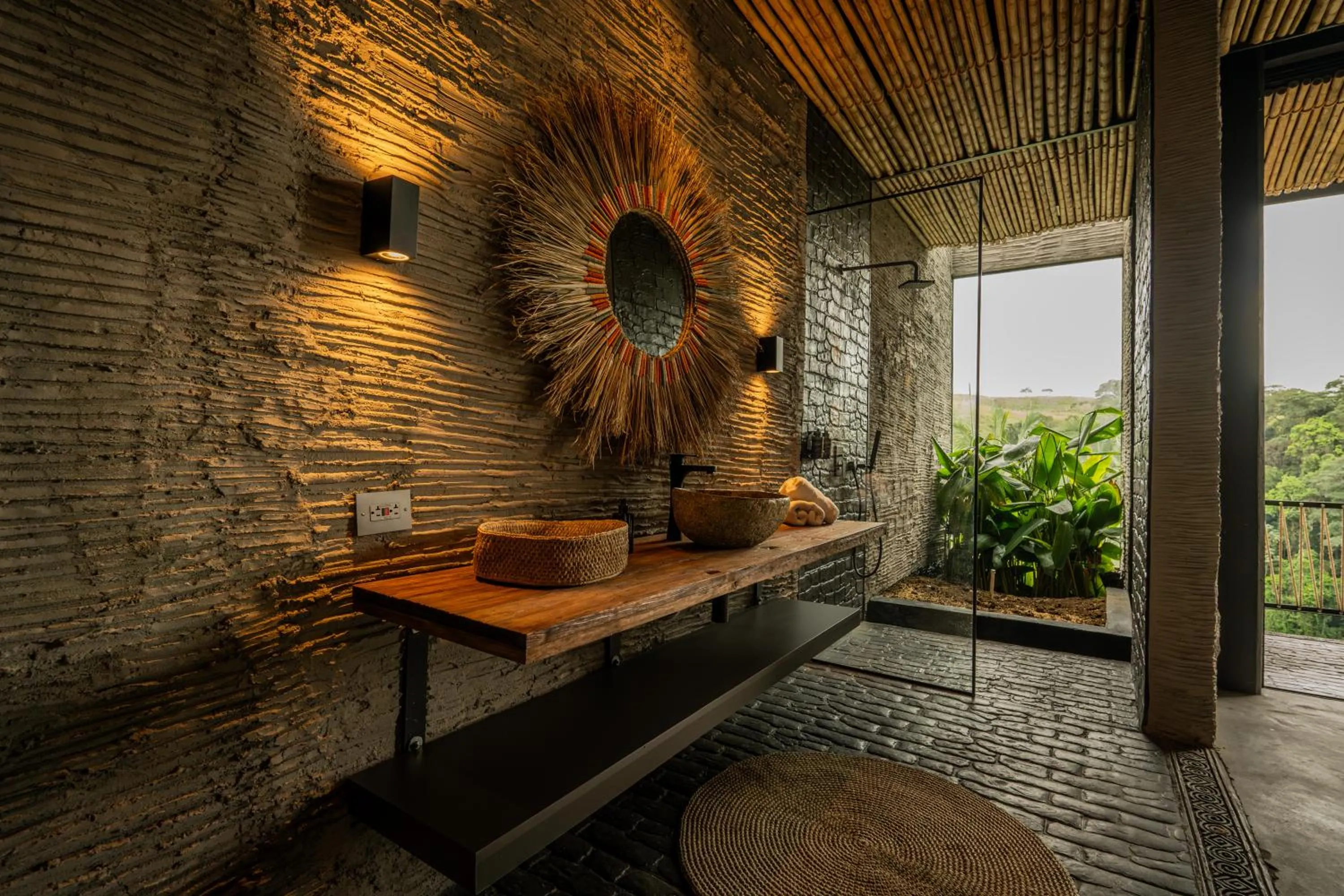 Shower in Hotel Casa Tuirak