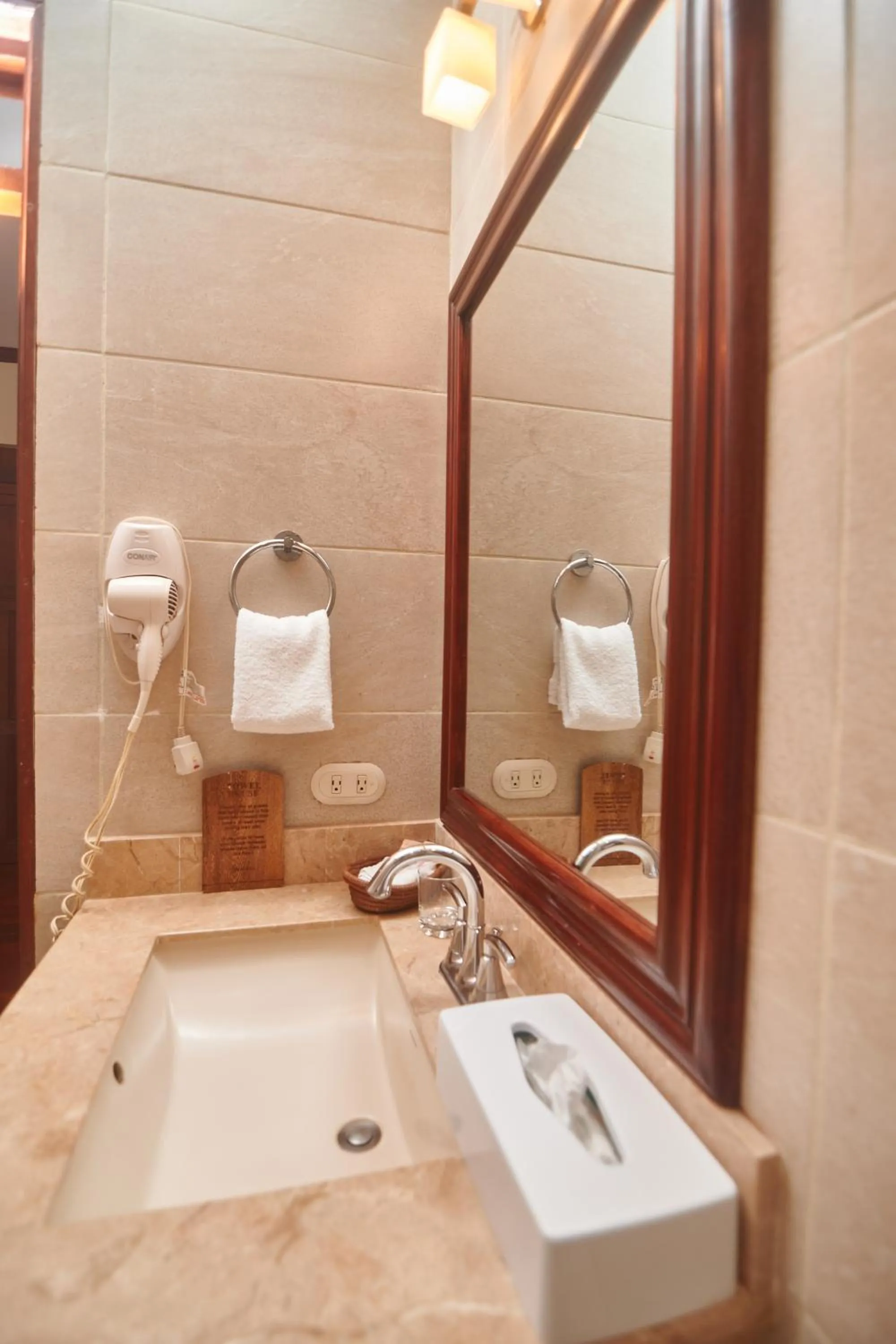 Hotel Plaza Colon - Granada Nicaragua