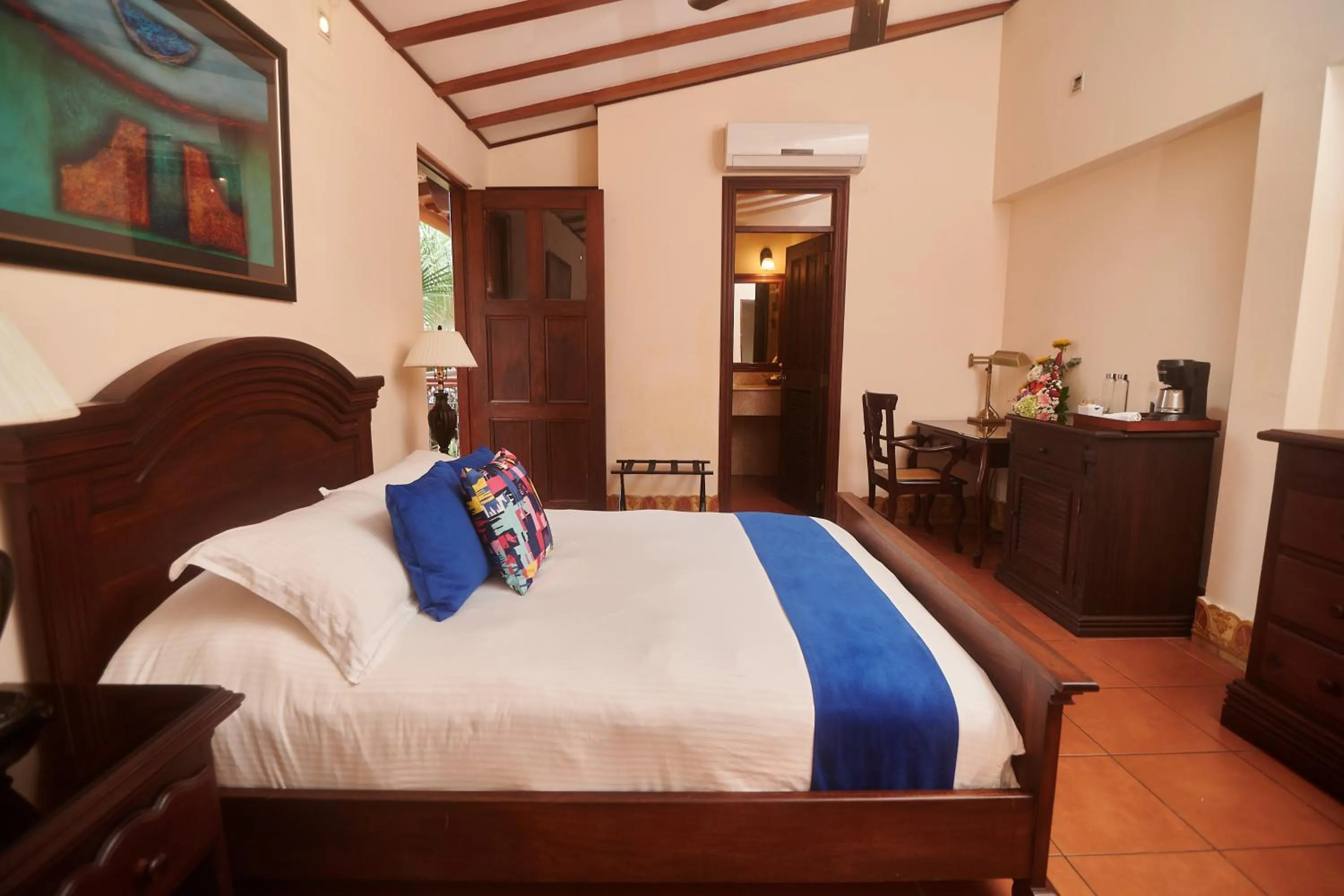 Bed in Hotel Plaza Colon - Granada Nicaragua