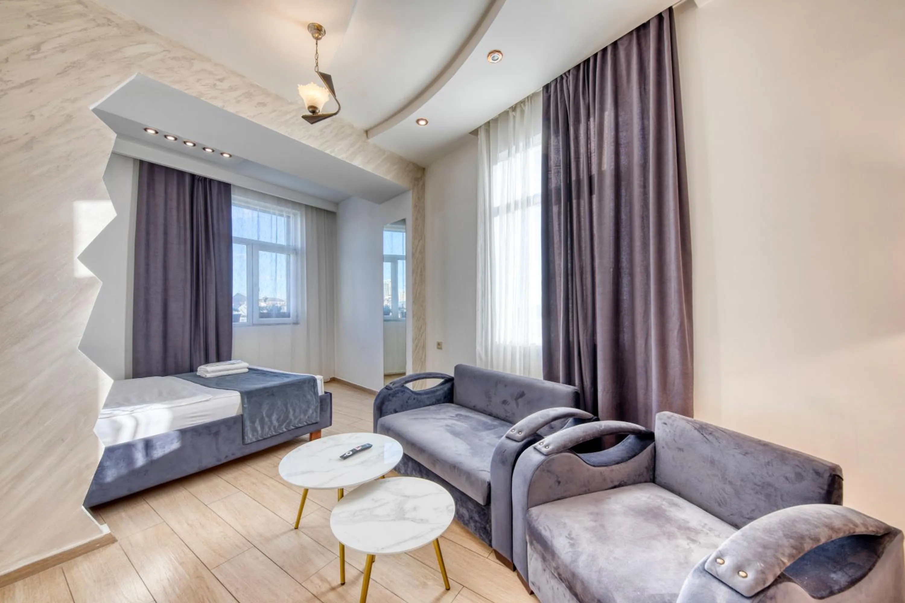 Seating area, Bed in Aleppo Hotel