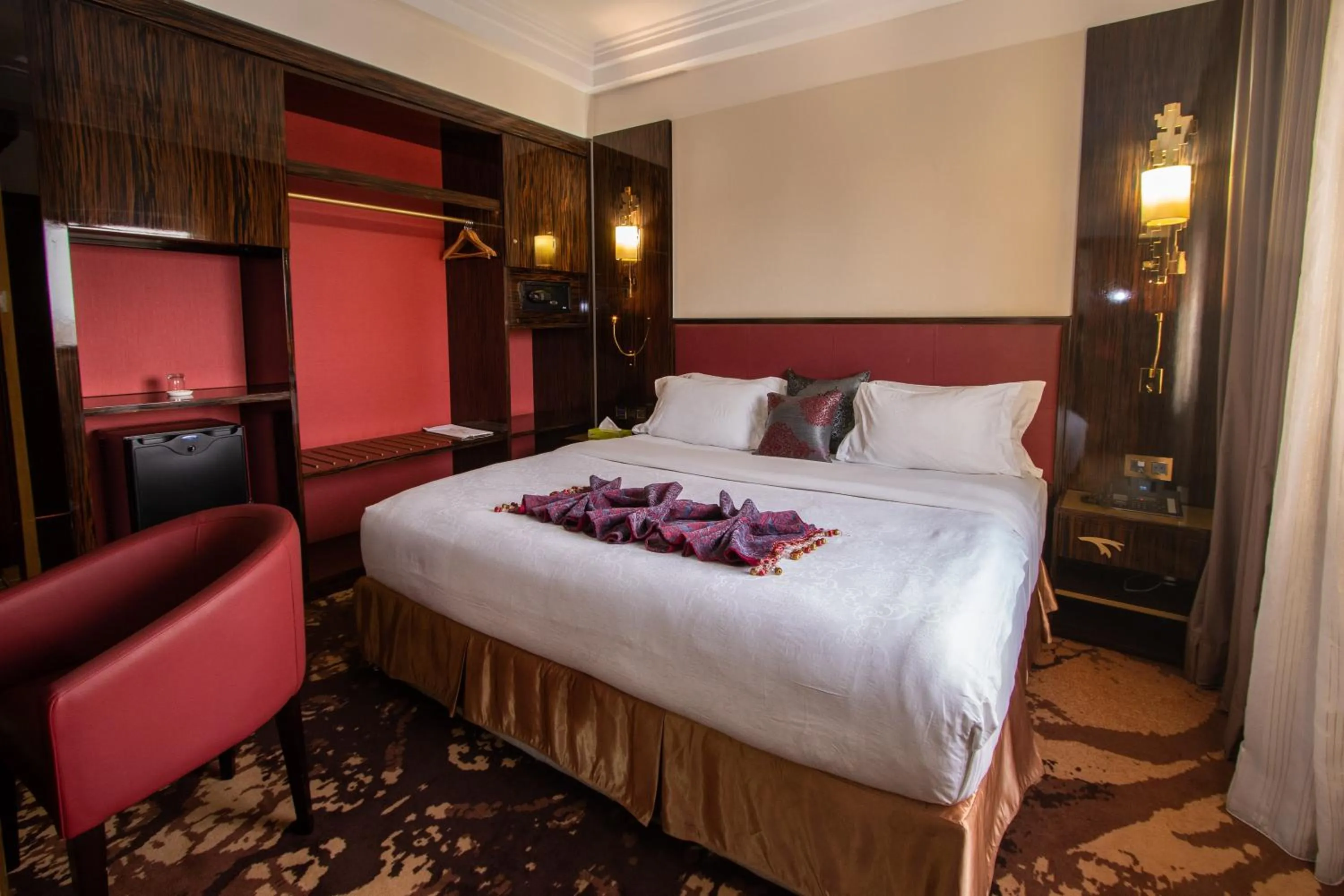 Bed in Hôtel Fleur de Lys Plateau