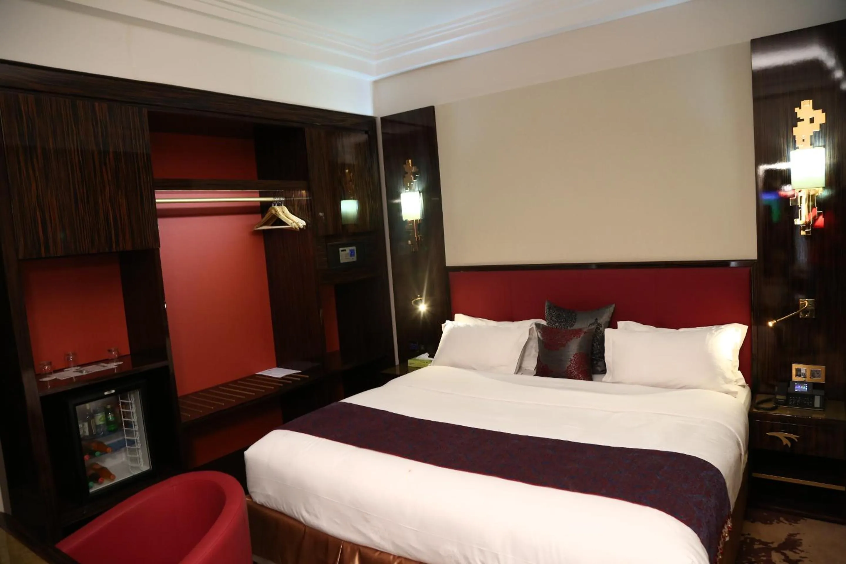 Bed in Hôtel Fleur de Lys Plateau