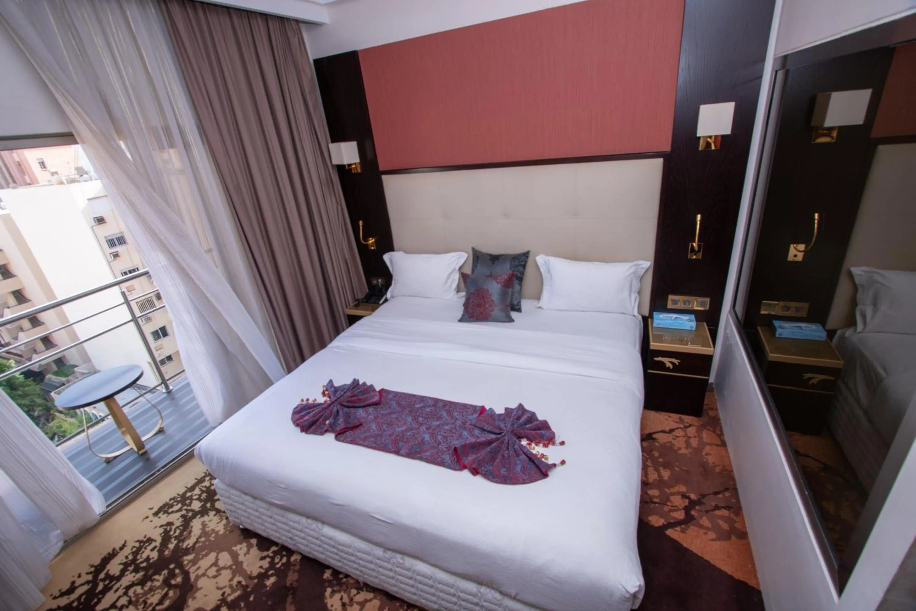 Bed in Hôtel Fleur de Lys Plateau