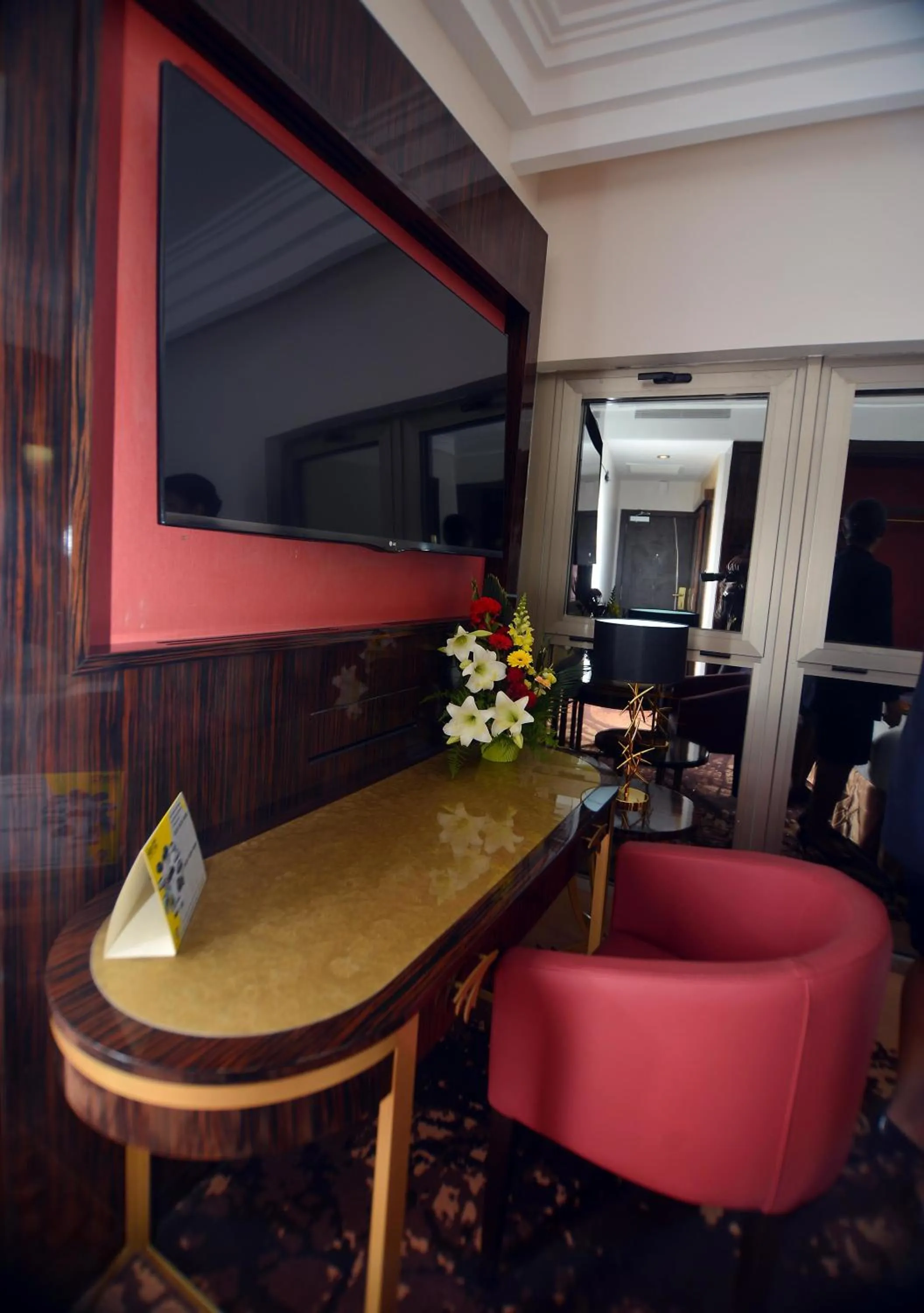 Seating area in Hôtel Fleur de Lys Plateau