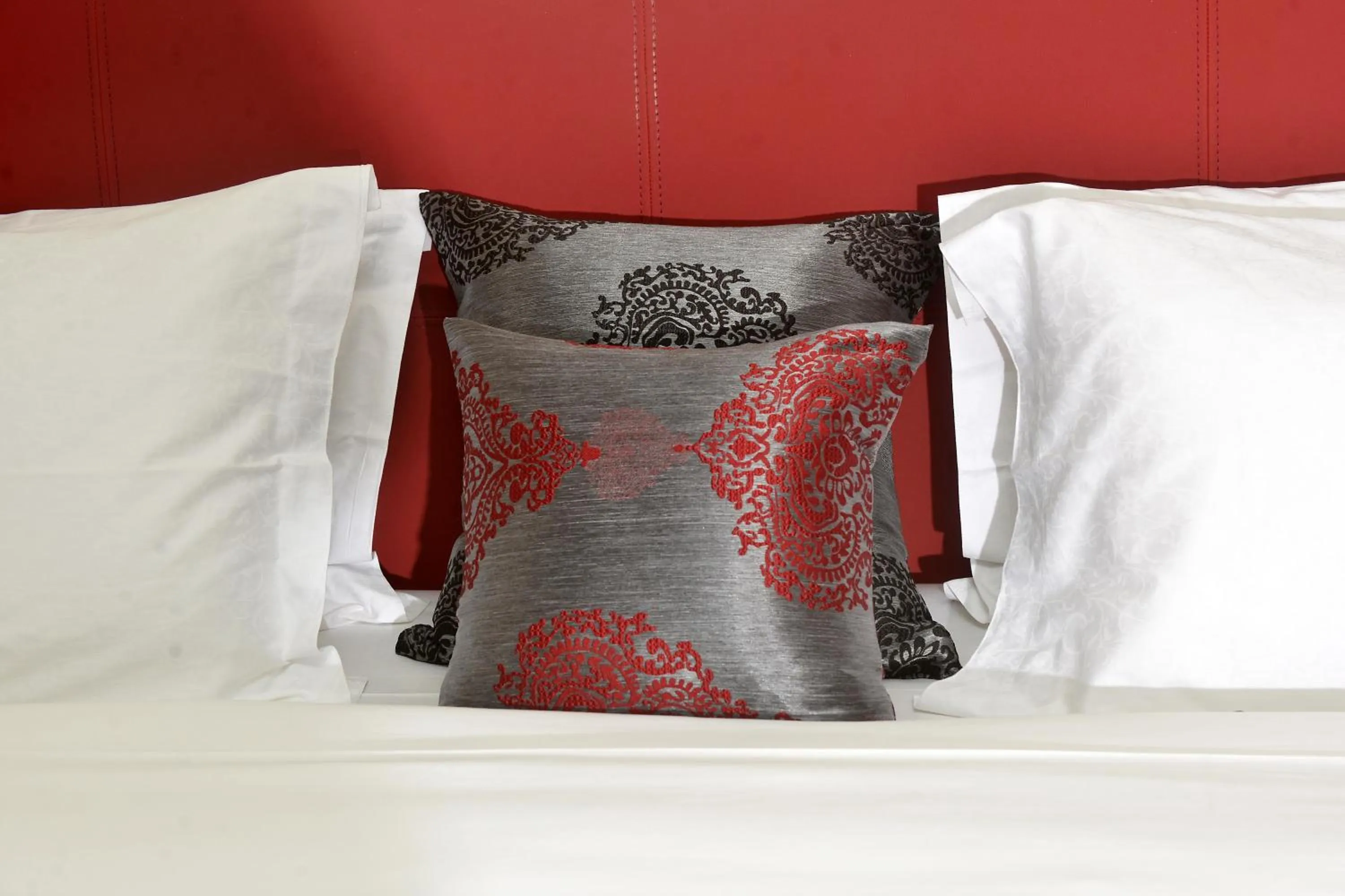 Bed in Hôtel Fleur de Lys Plateau