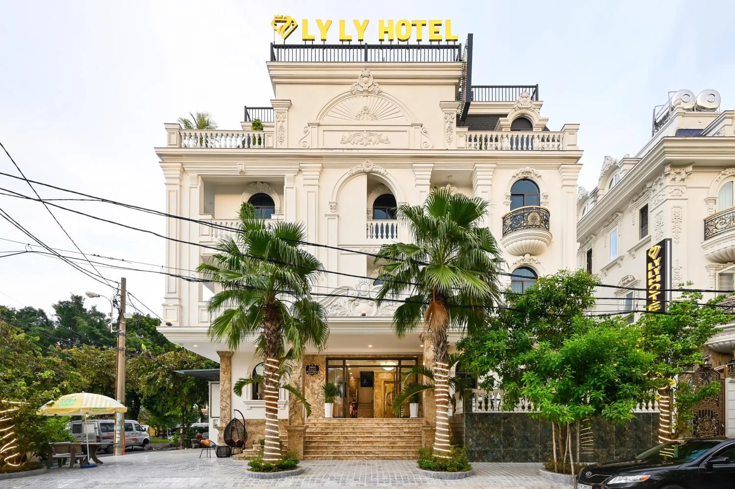 Ly Ly Luxury Hotel