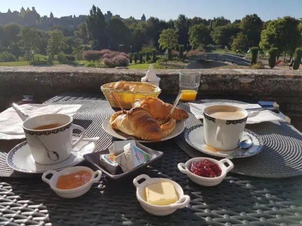 Breakfast in Carcassonne Guesthouse