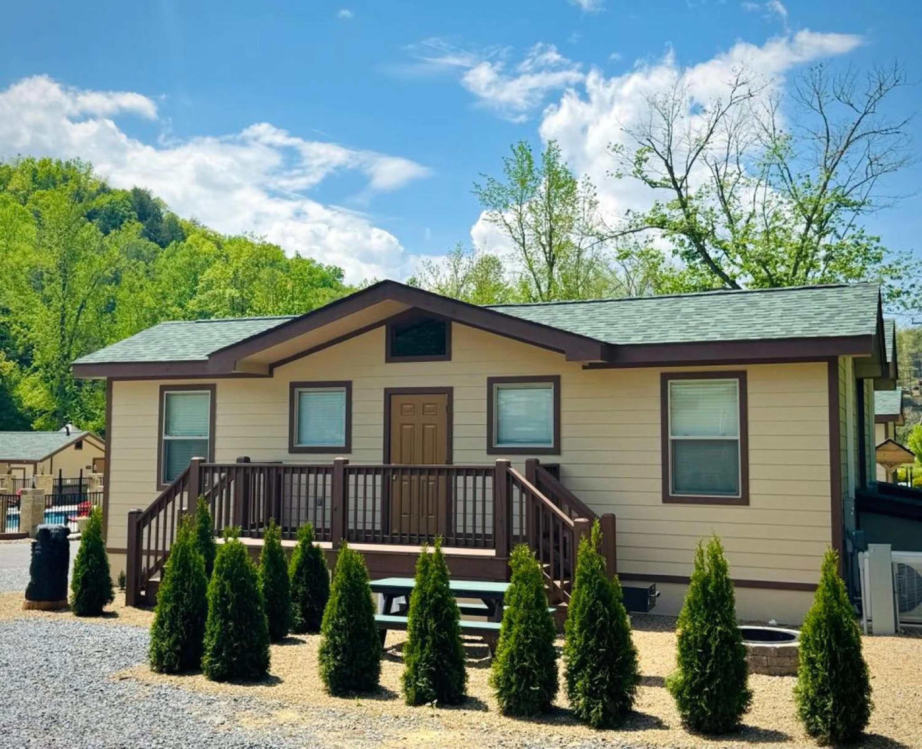 Property building in Dudley Creek RV Resort