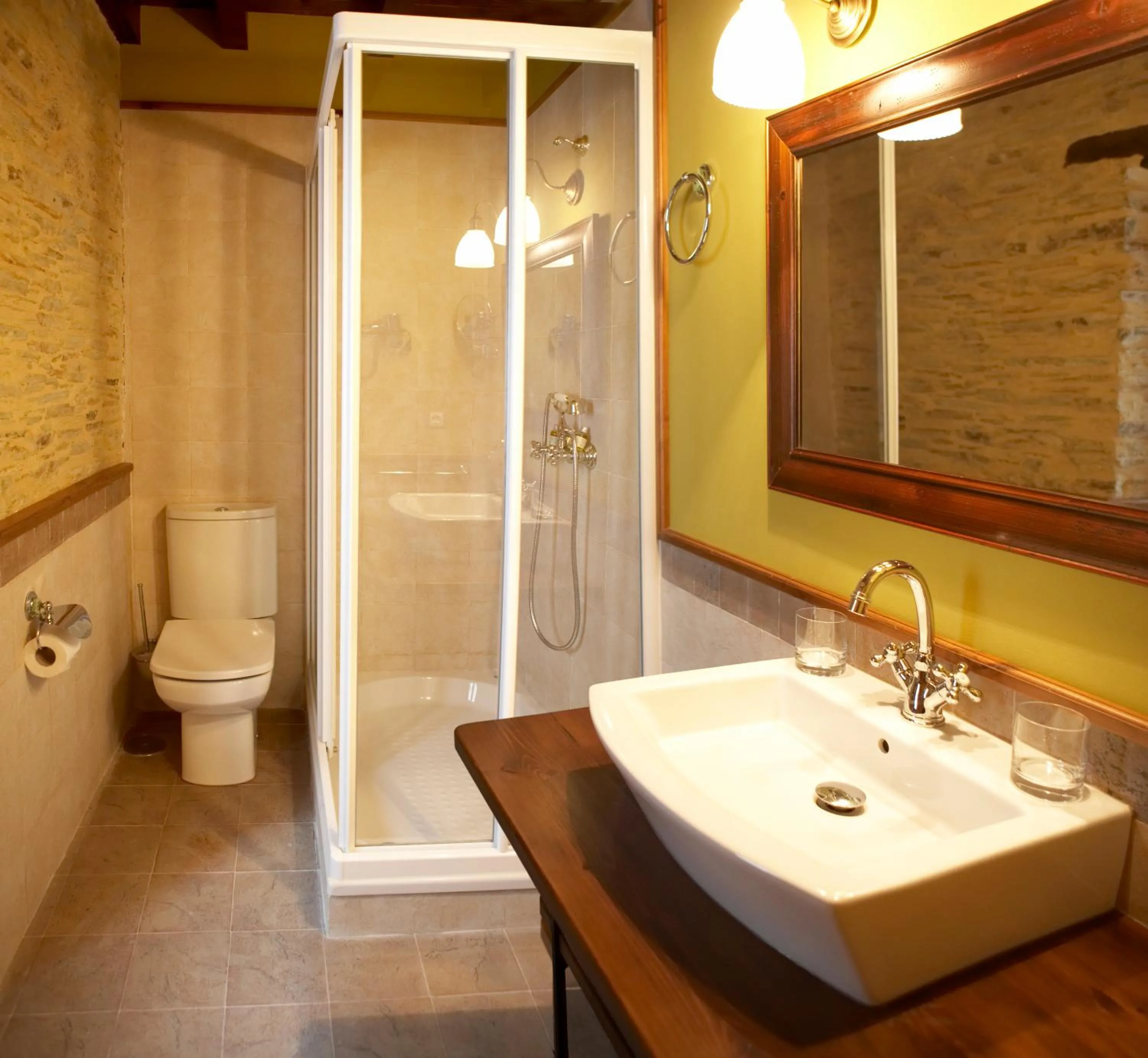 Shower in Hotel Rural Casona Trabadelo