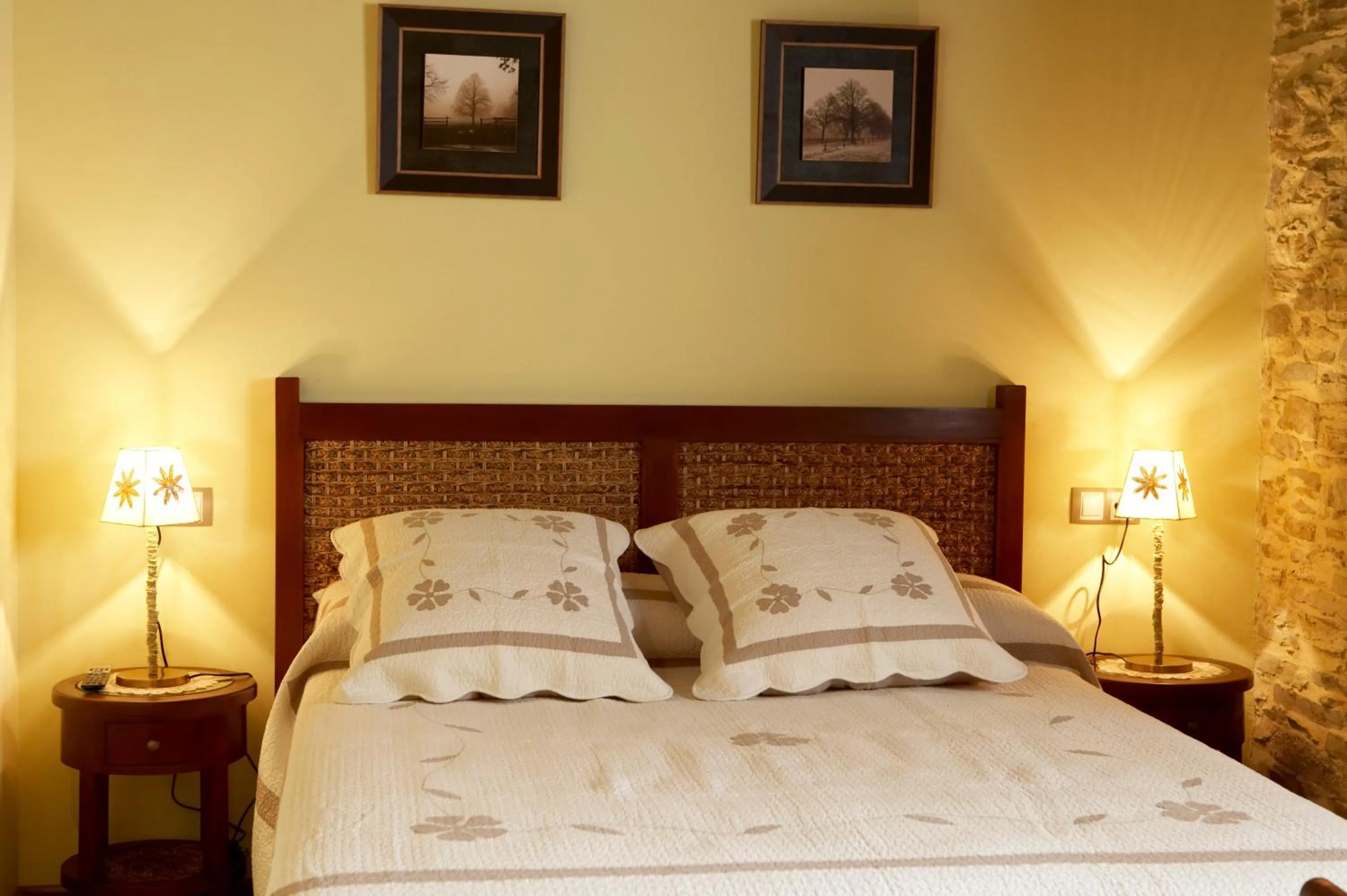 Bed in Hotel Rural Casona Trabadelo