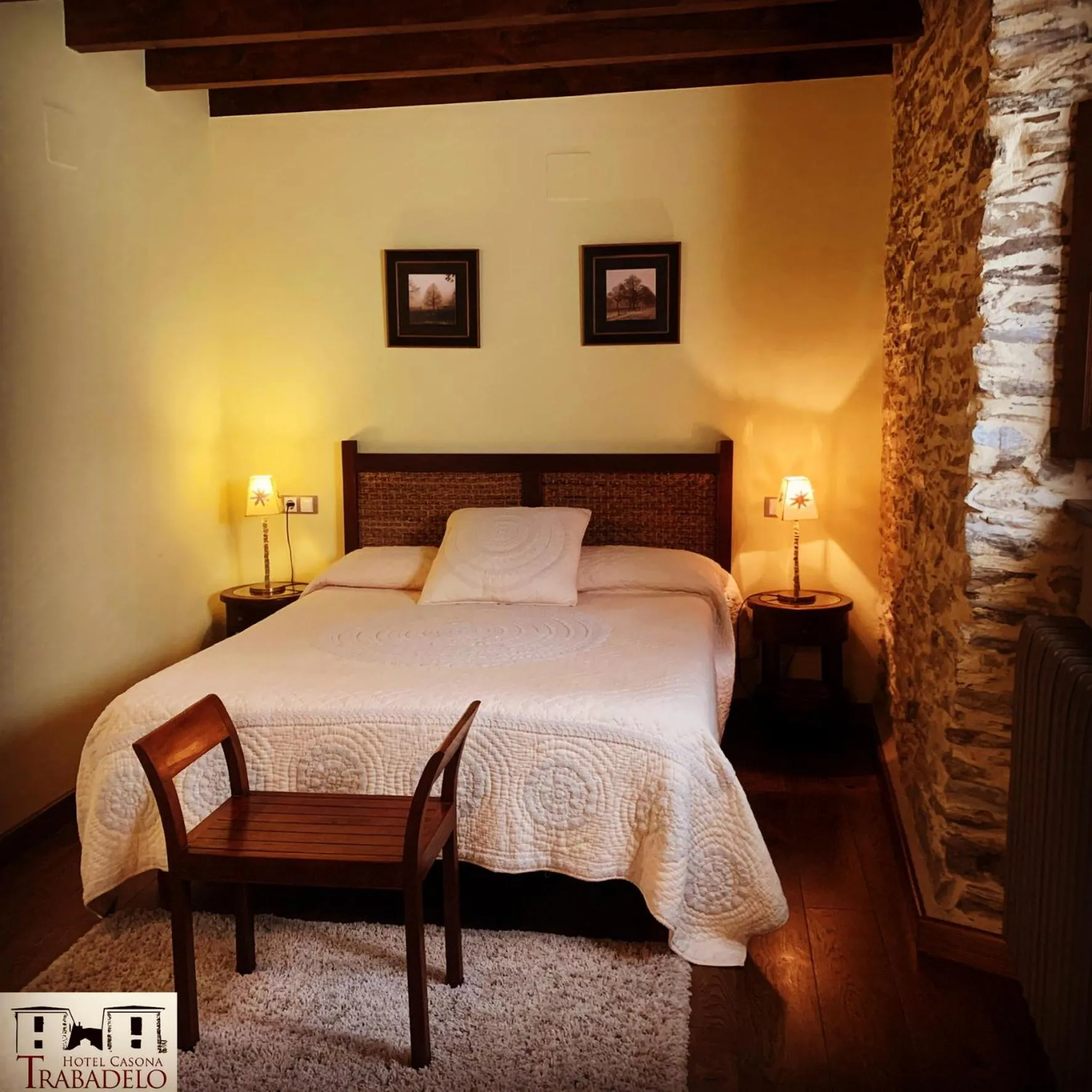 Landmark view, Bed in Hotel Rural Casona Trabadelo