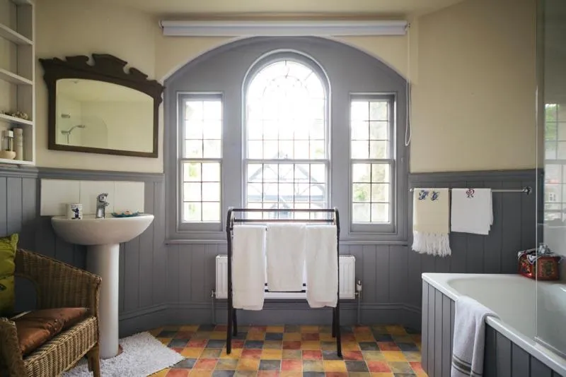 Bathroom in Percy Place Bath