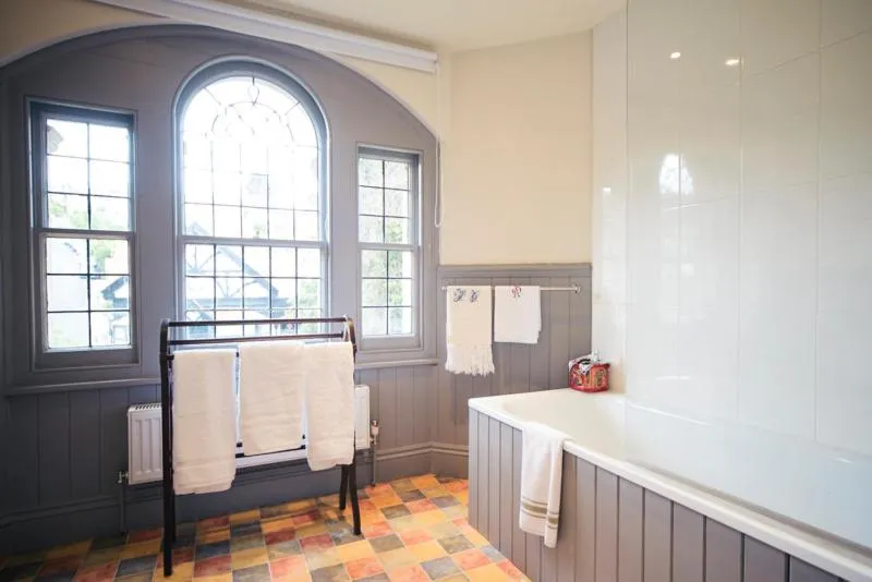 Bathroom in Percy Place Bath